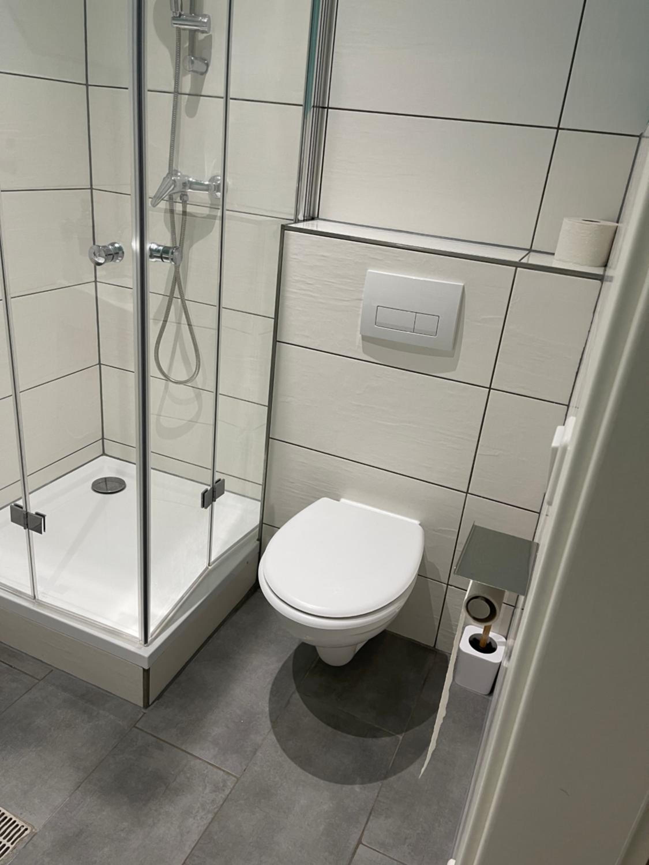 Comfort Triple Room with Shower - Photo 3