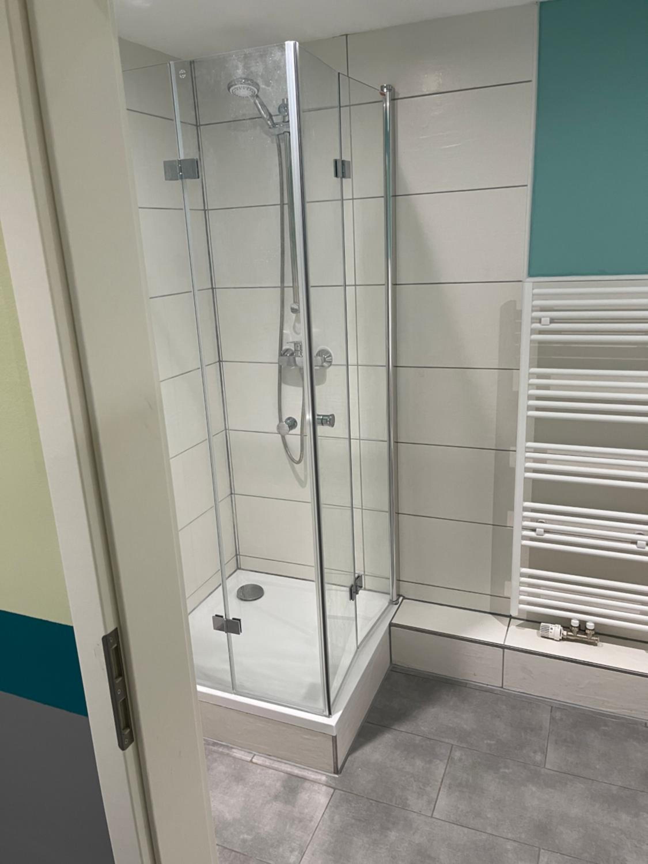 Double or Twin Room with Shower - Photo 5