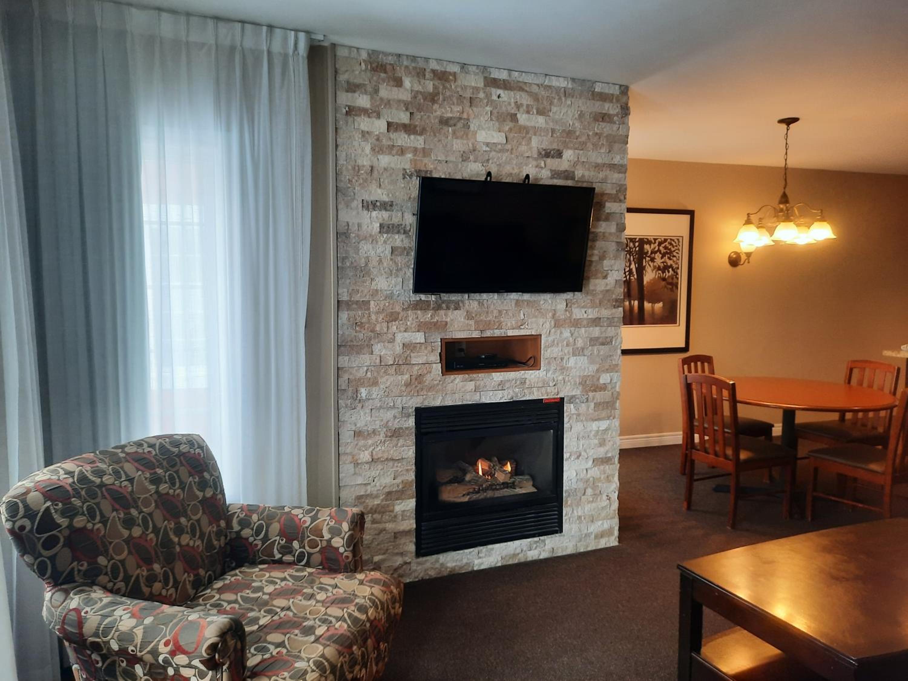 Superior King Suite photo 1