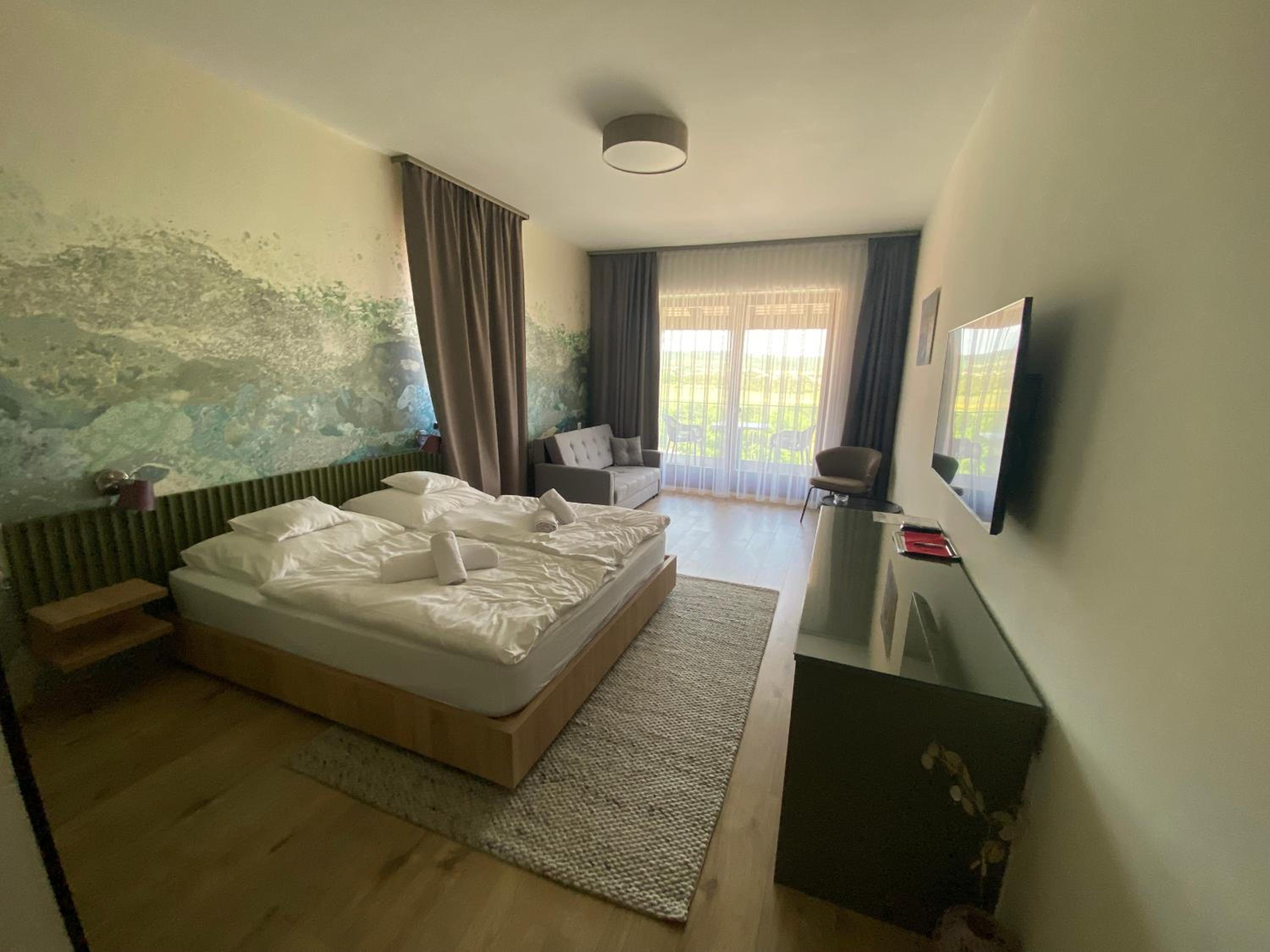 Double Room with Balcony (3 Adults) photo 1
