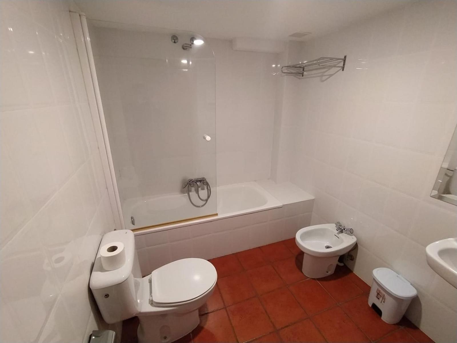 Basic Triple Room photo 3
