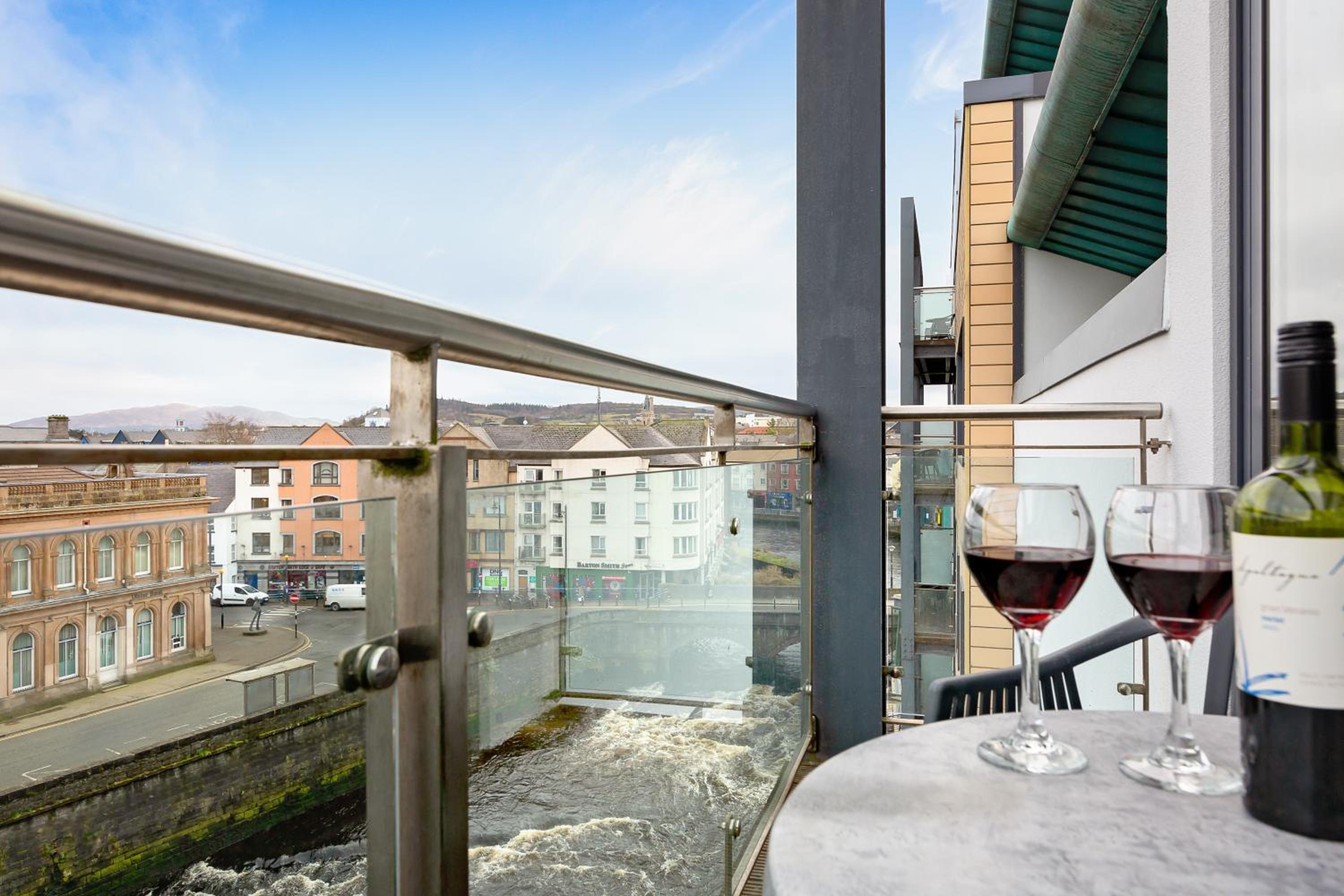 Deluxe Double Room with River View - Photo 7