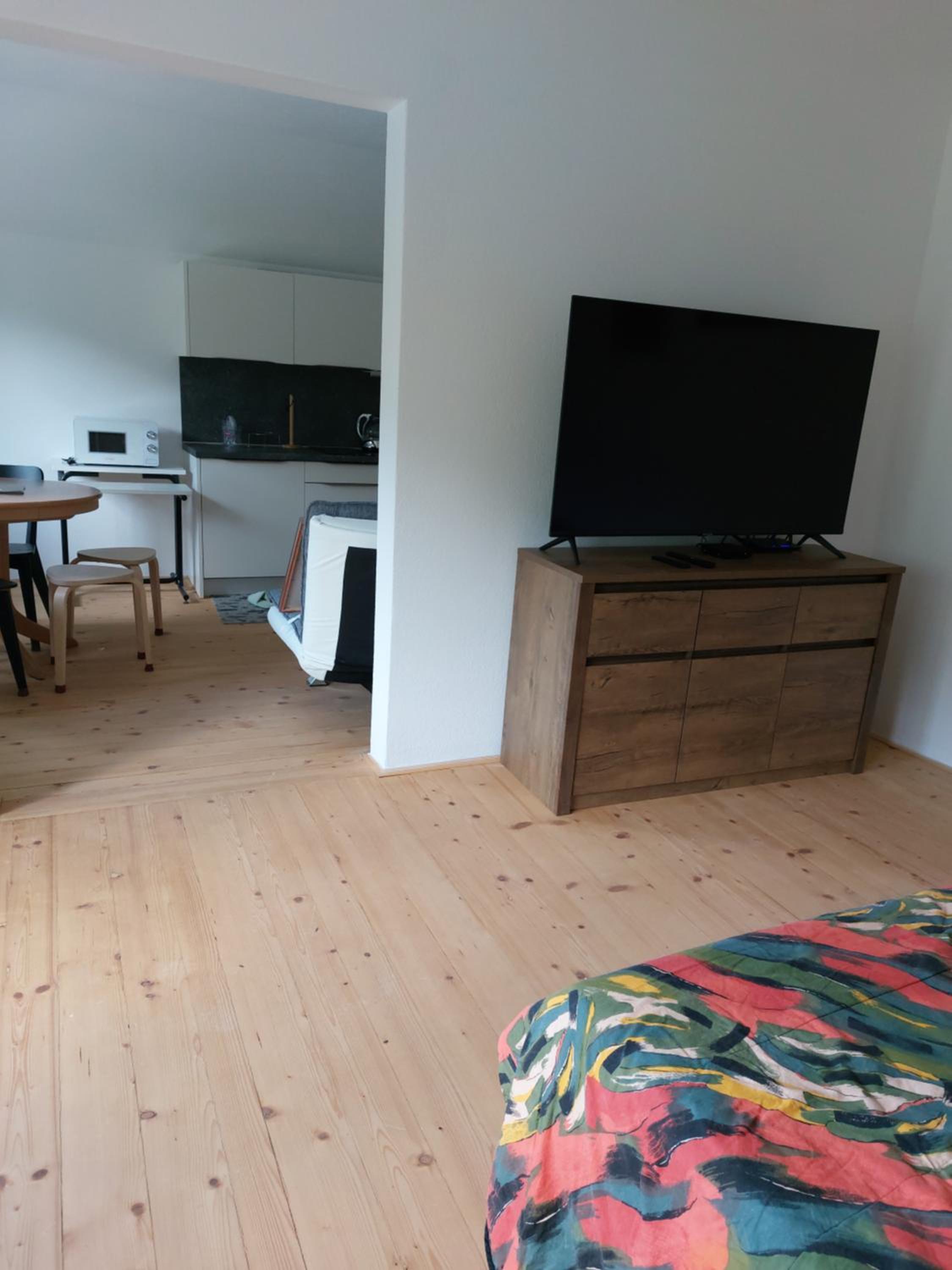 One-Bedroom Apartment photo 1