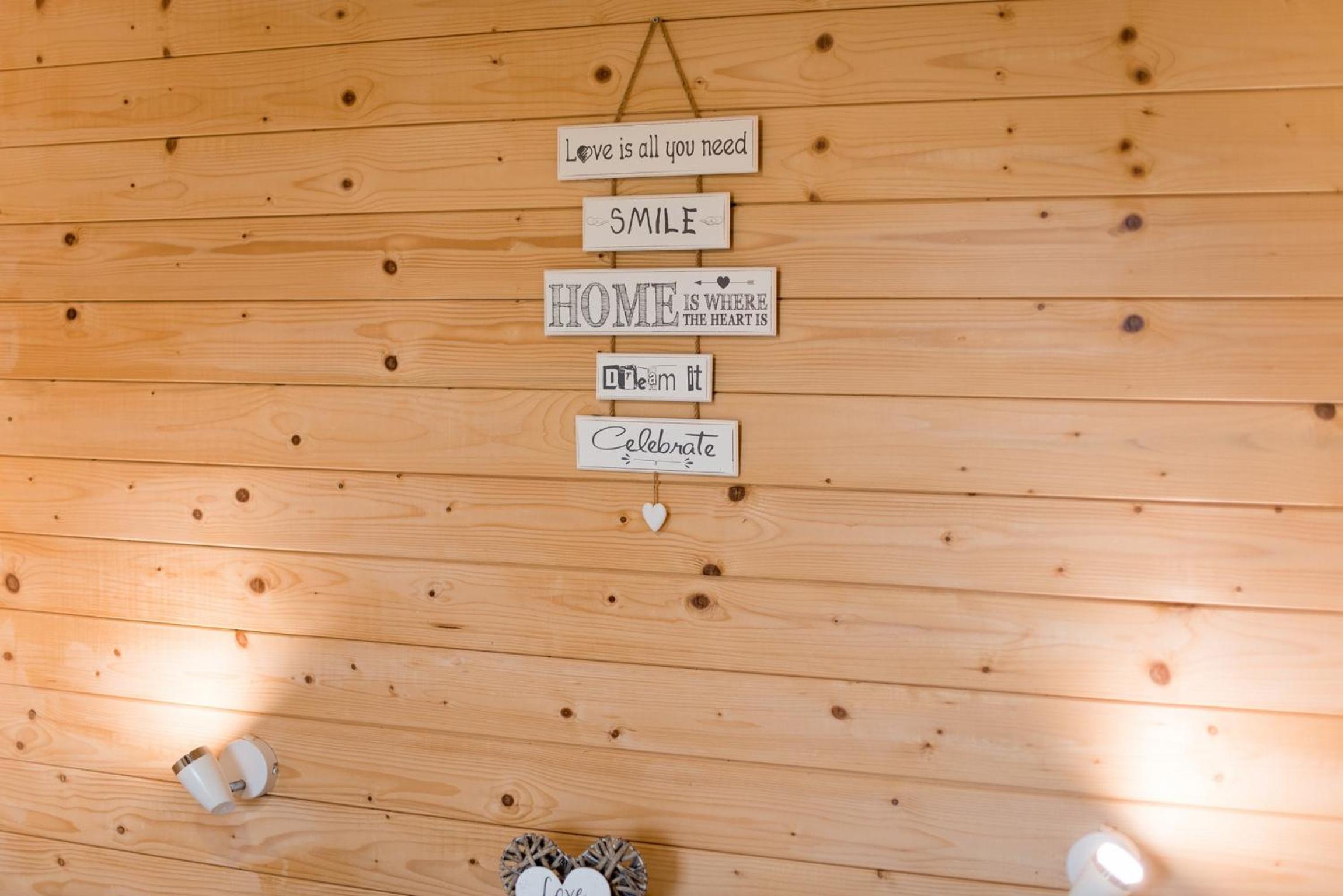 Mobile Home - Photo 12