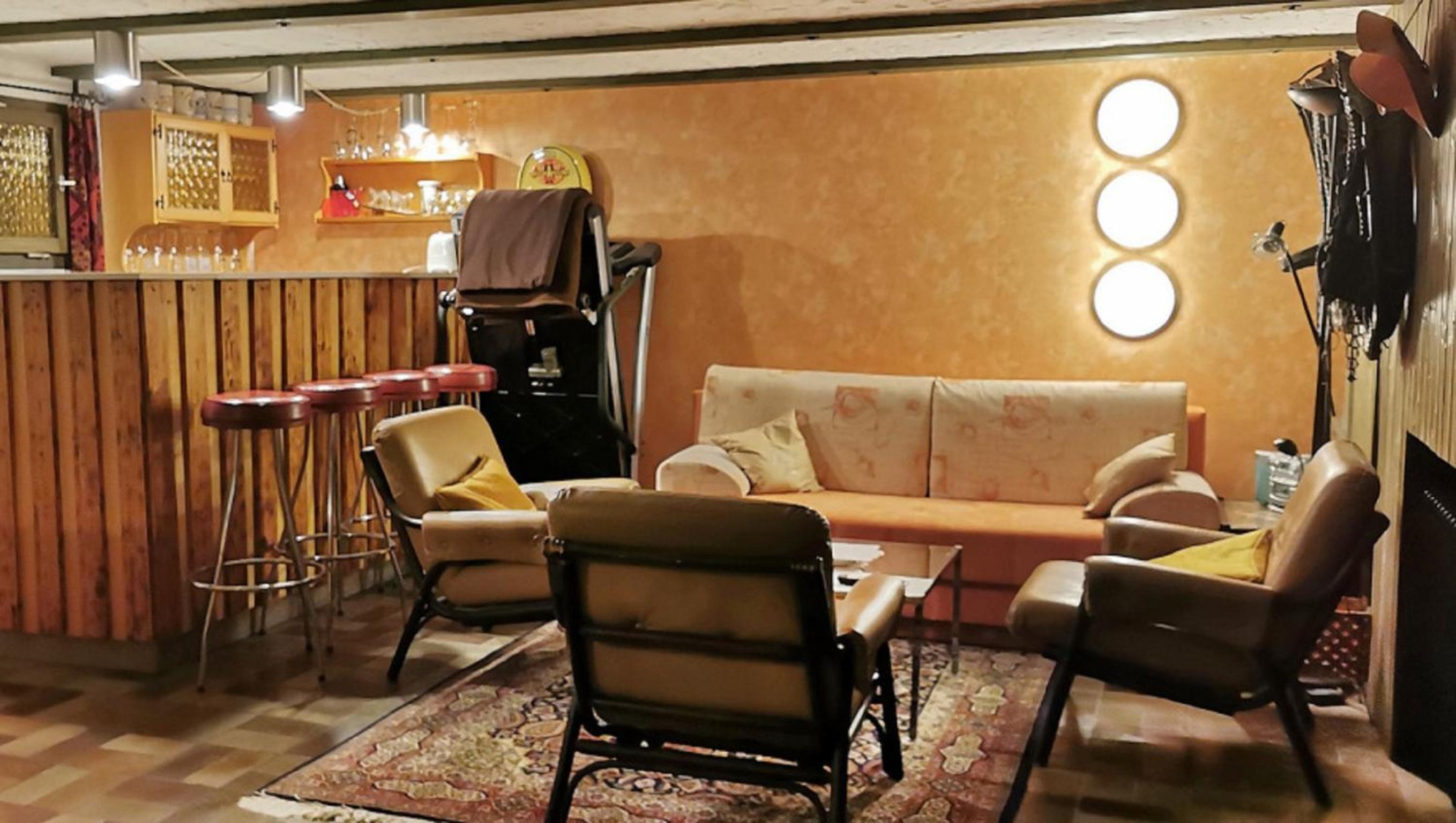 Basement Apartment photo 3