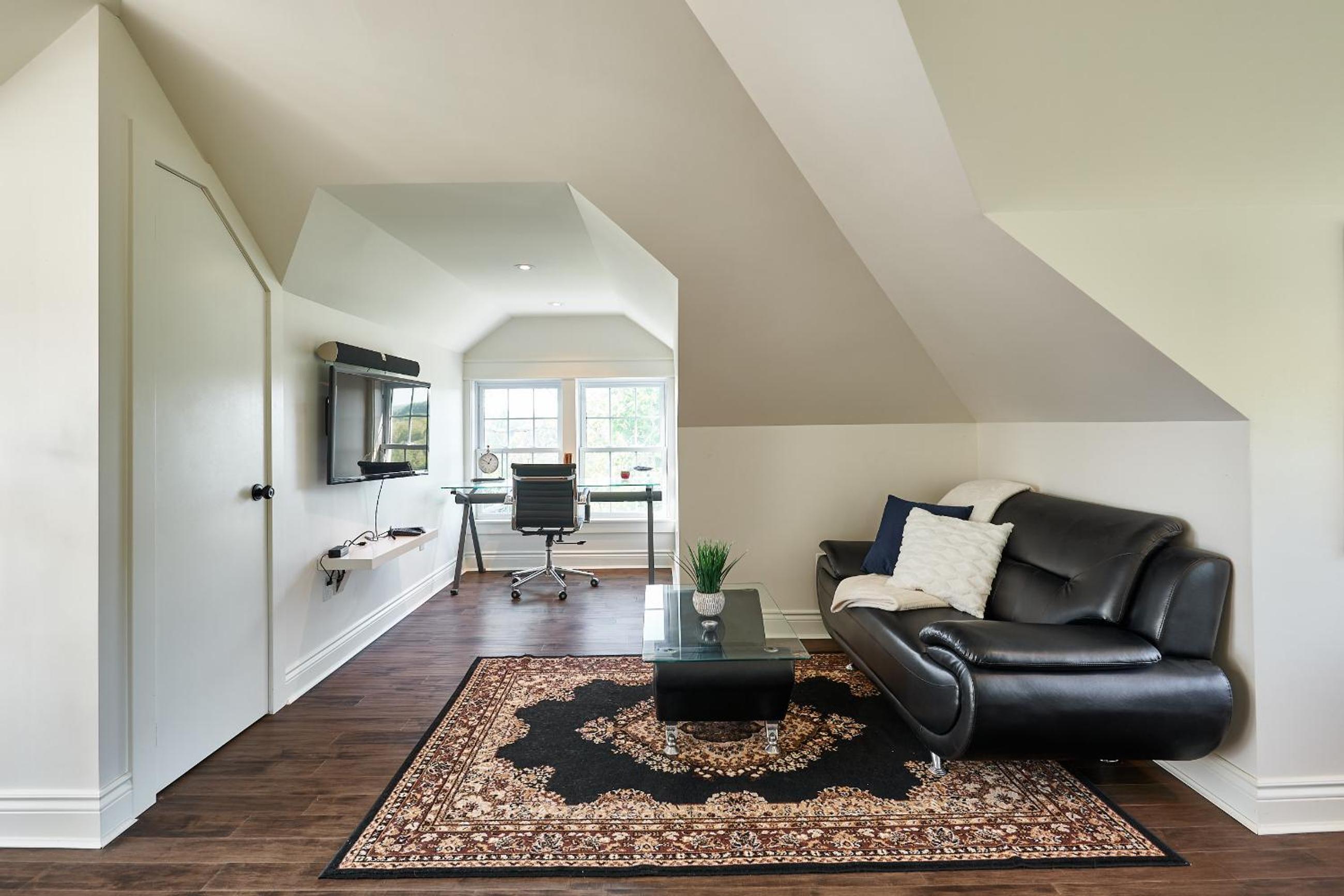 Deluxe Suite photo 2
