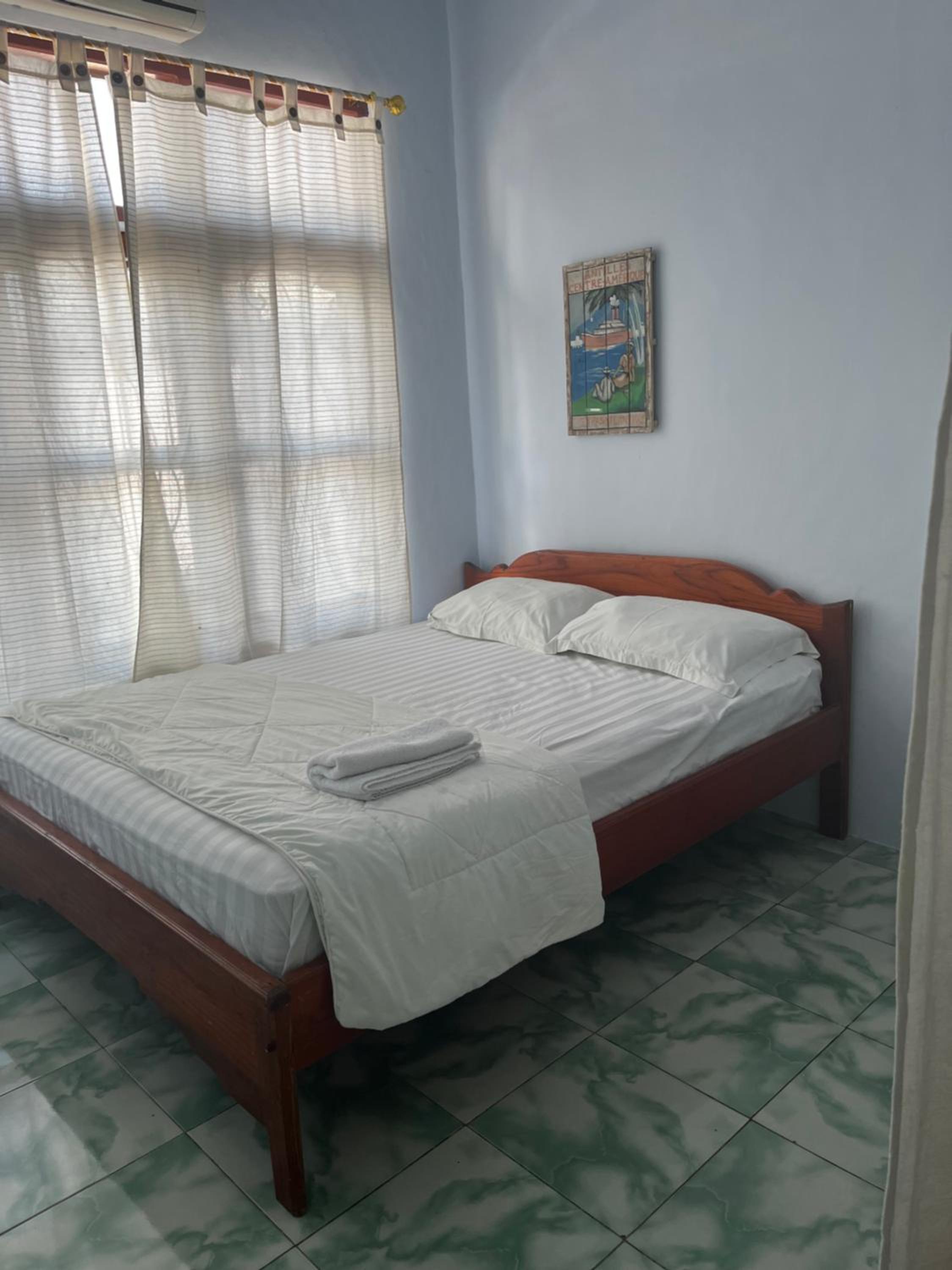 Standard Twin Room - Photo 1