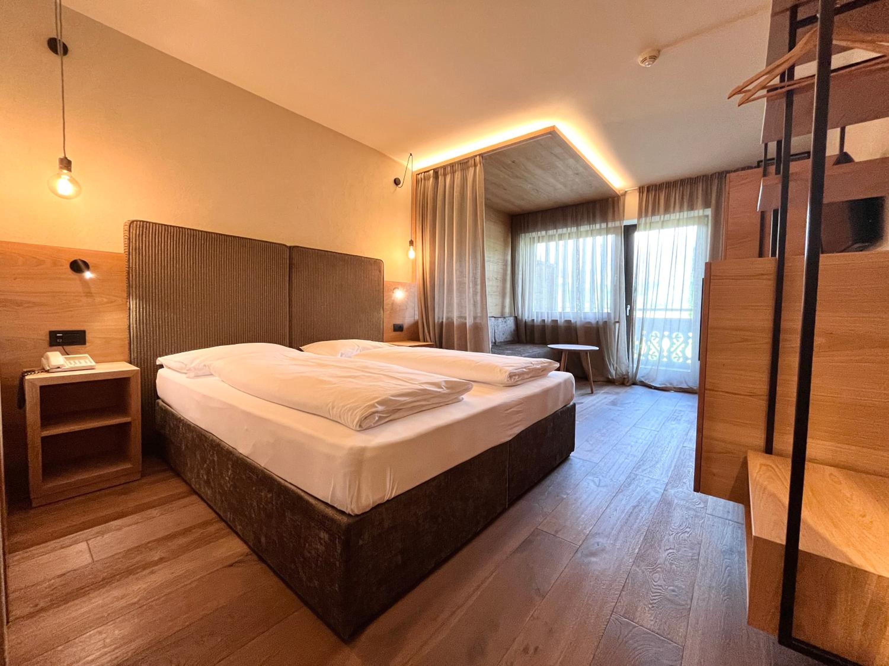 Double Room with Balcony - Photo 1