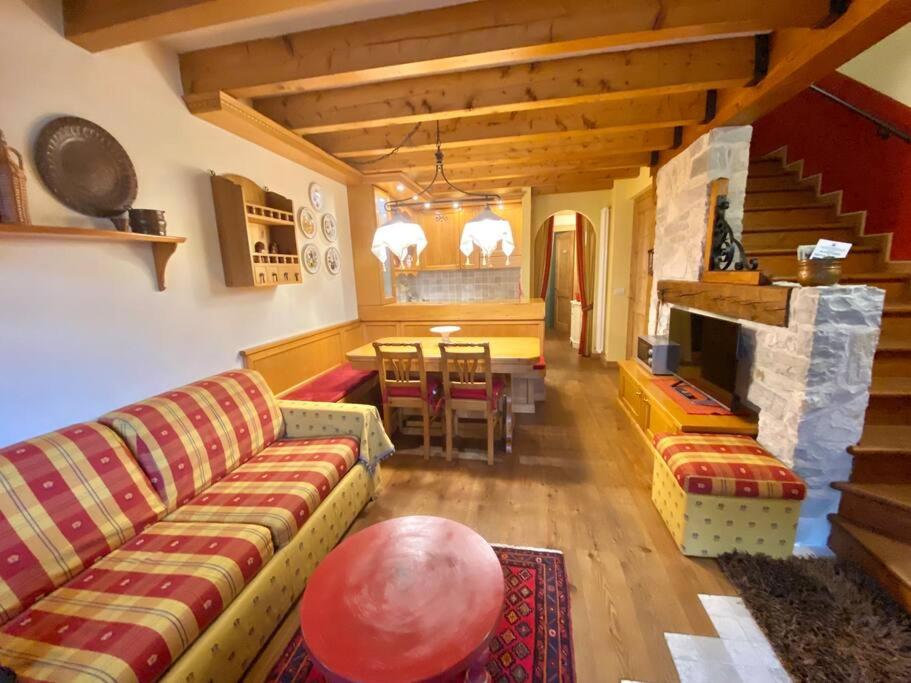 Three-Bedroom Chalet photo 1