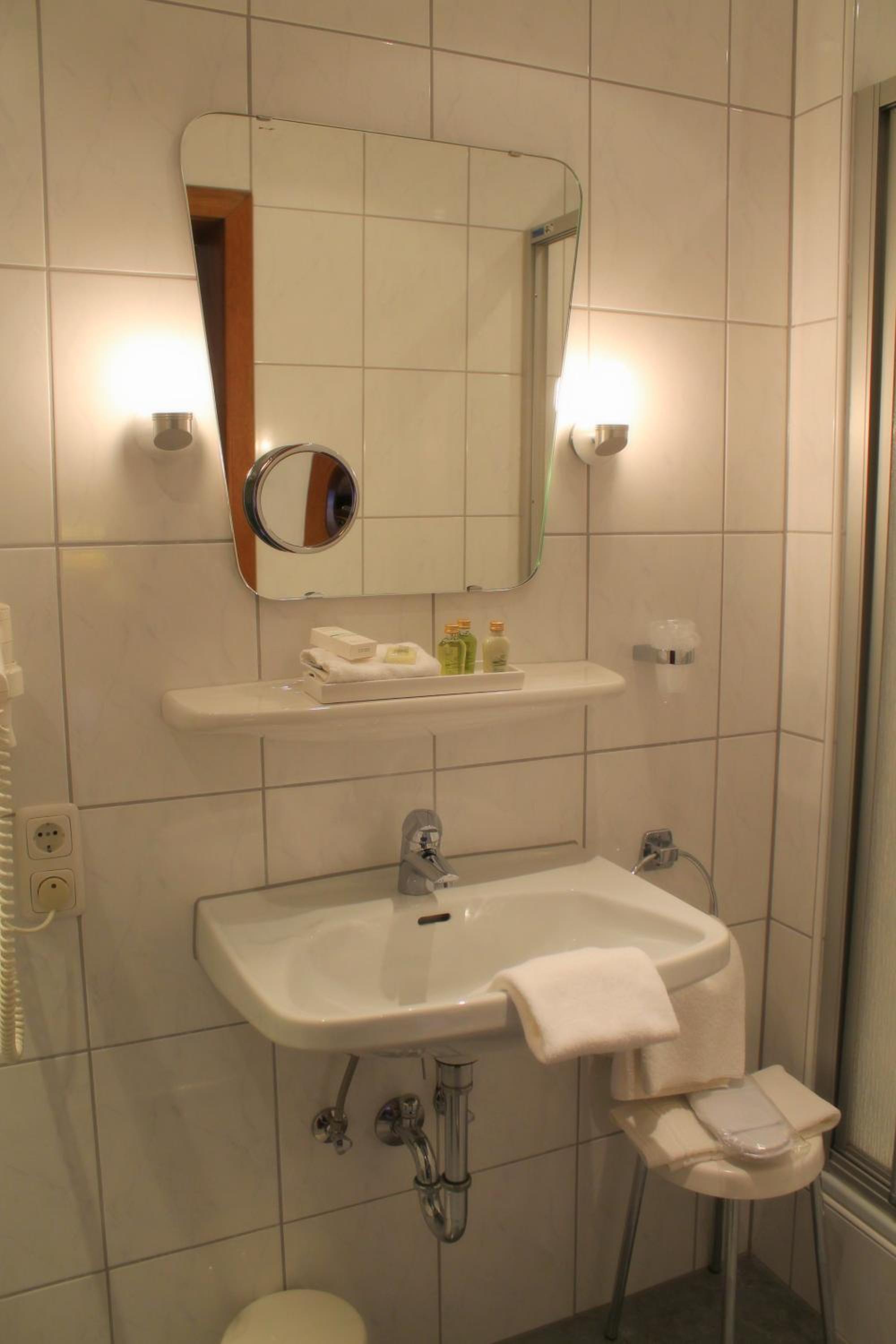 Single Room photo 2