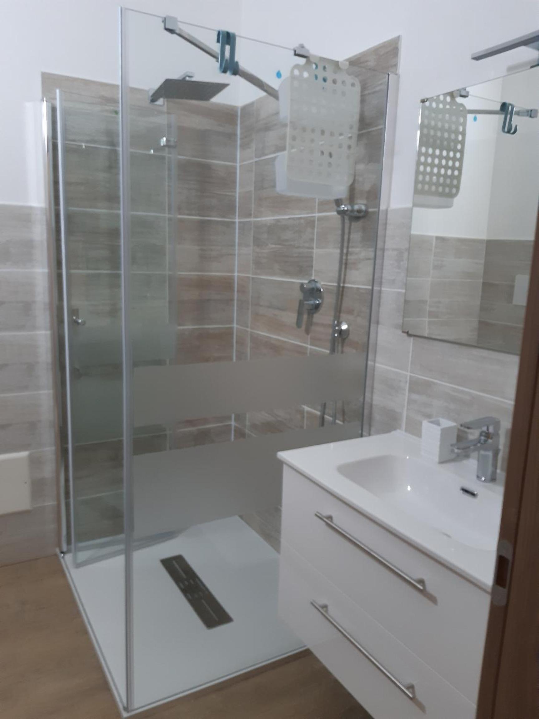 Double or Twin Room with Private Bathroom photo 1