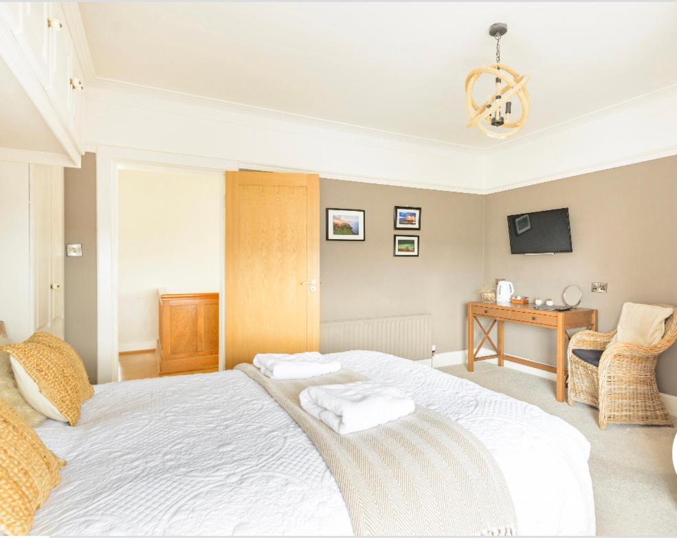 Double Room with Garden View - Photo 12