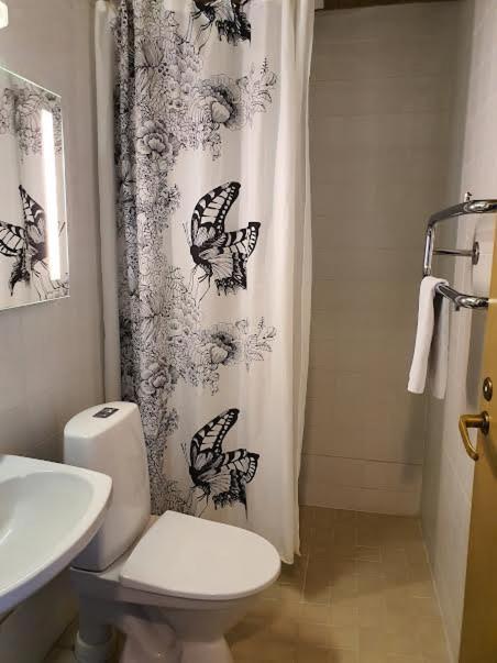 Twin Room with Lake View photo 2