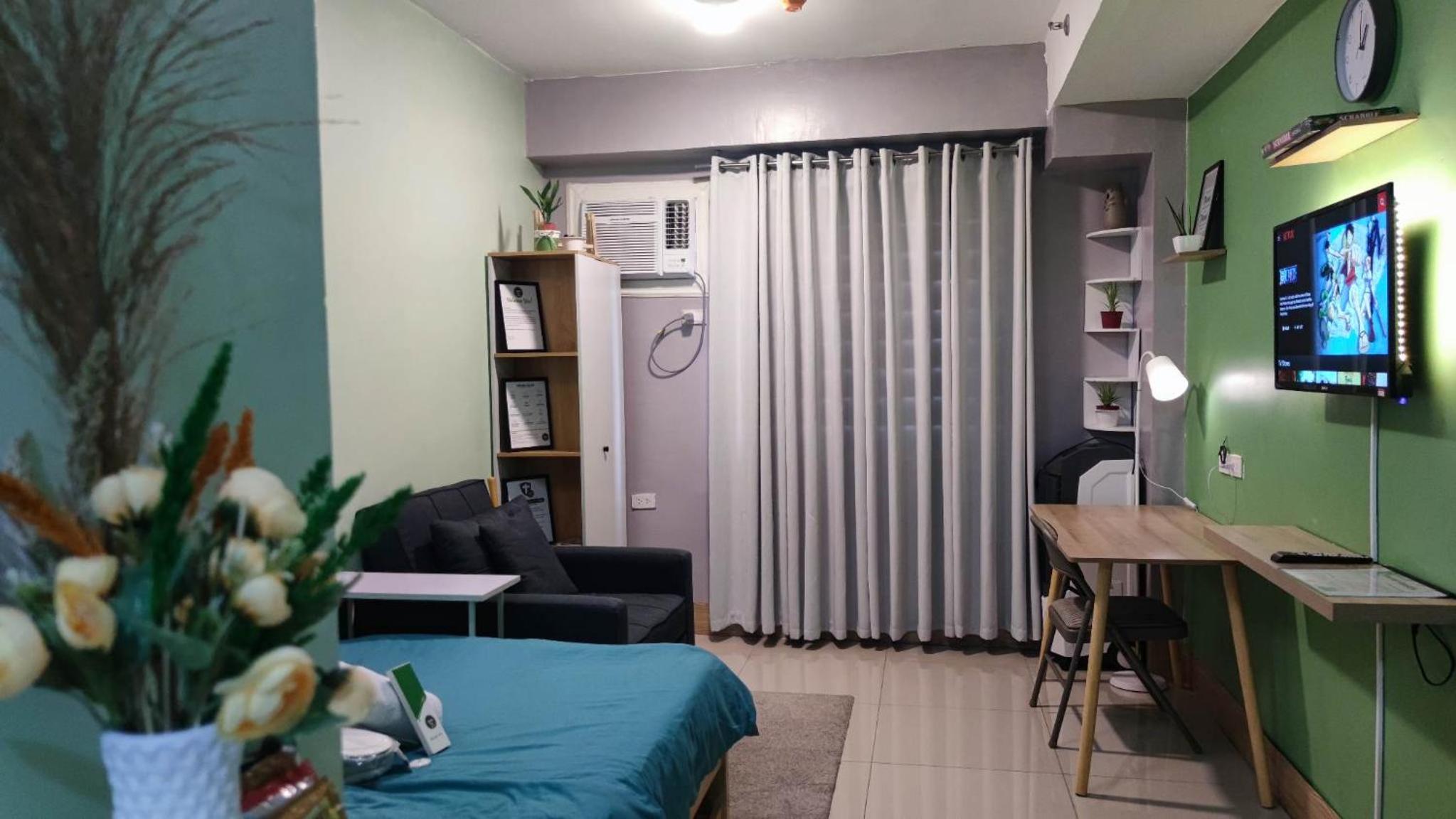 Deluxe Studio