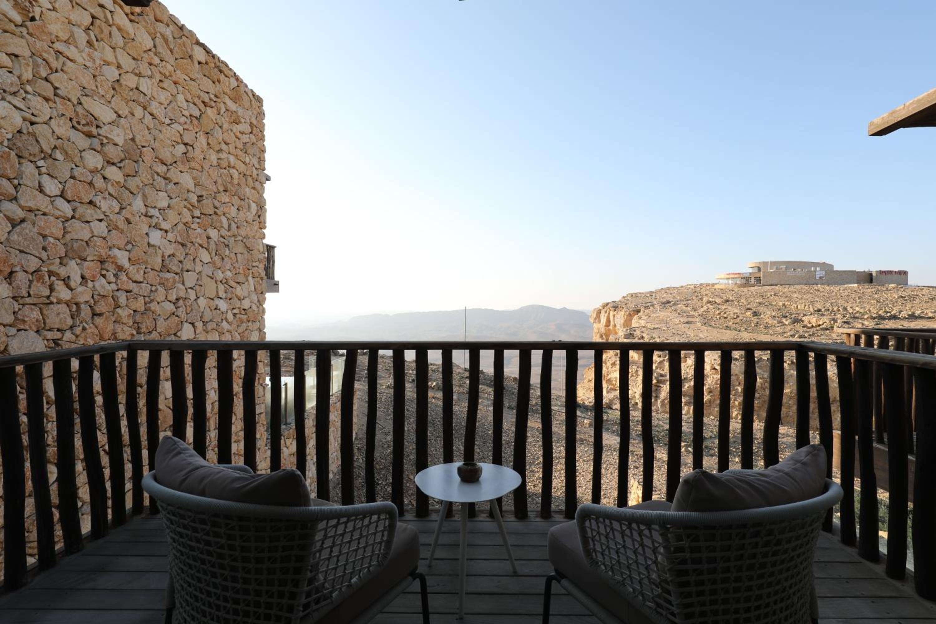 Double Room with Balcony - Photo 6