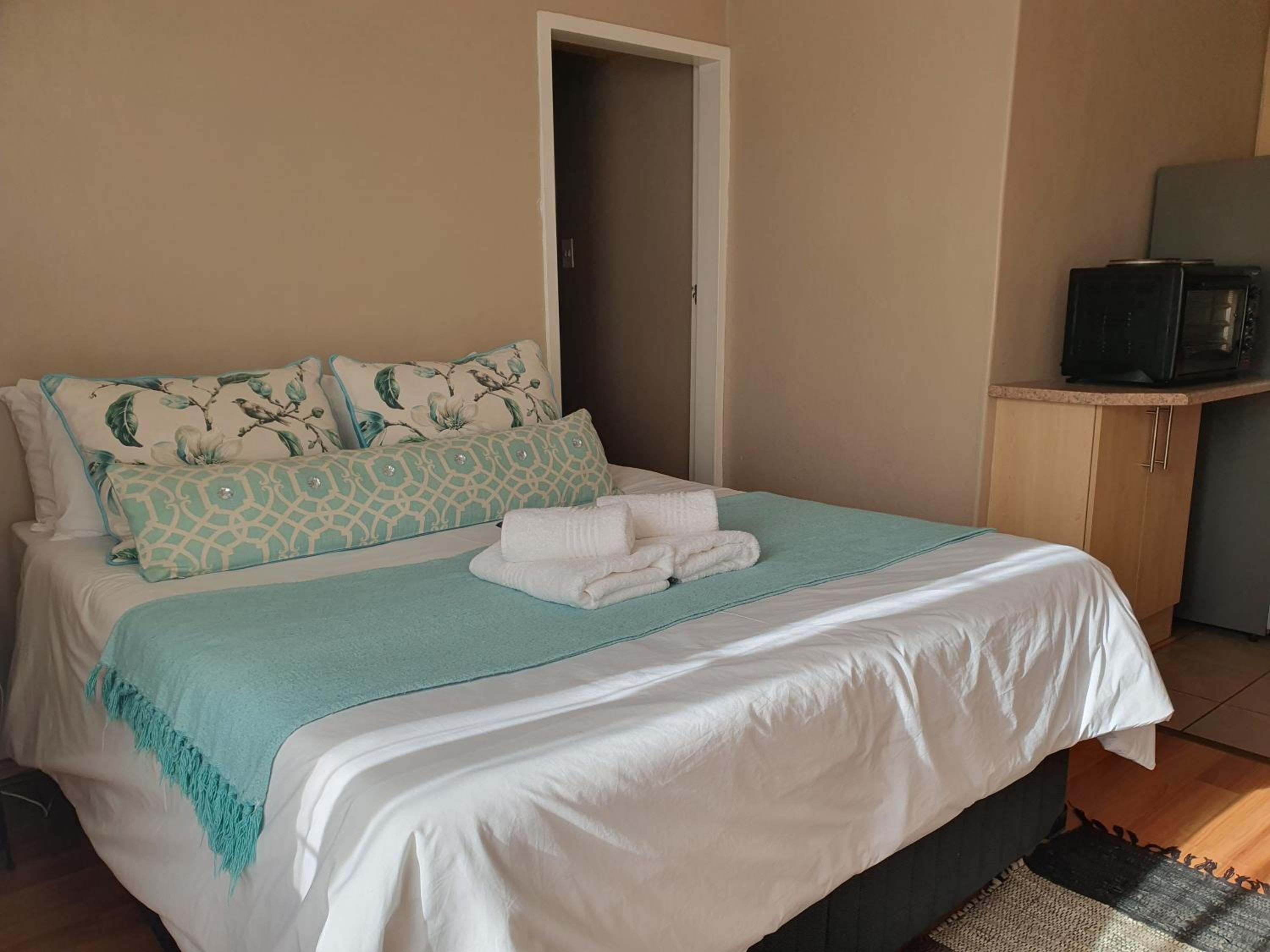 Two-Bedroom Apartment - Photo 1