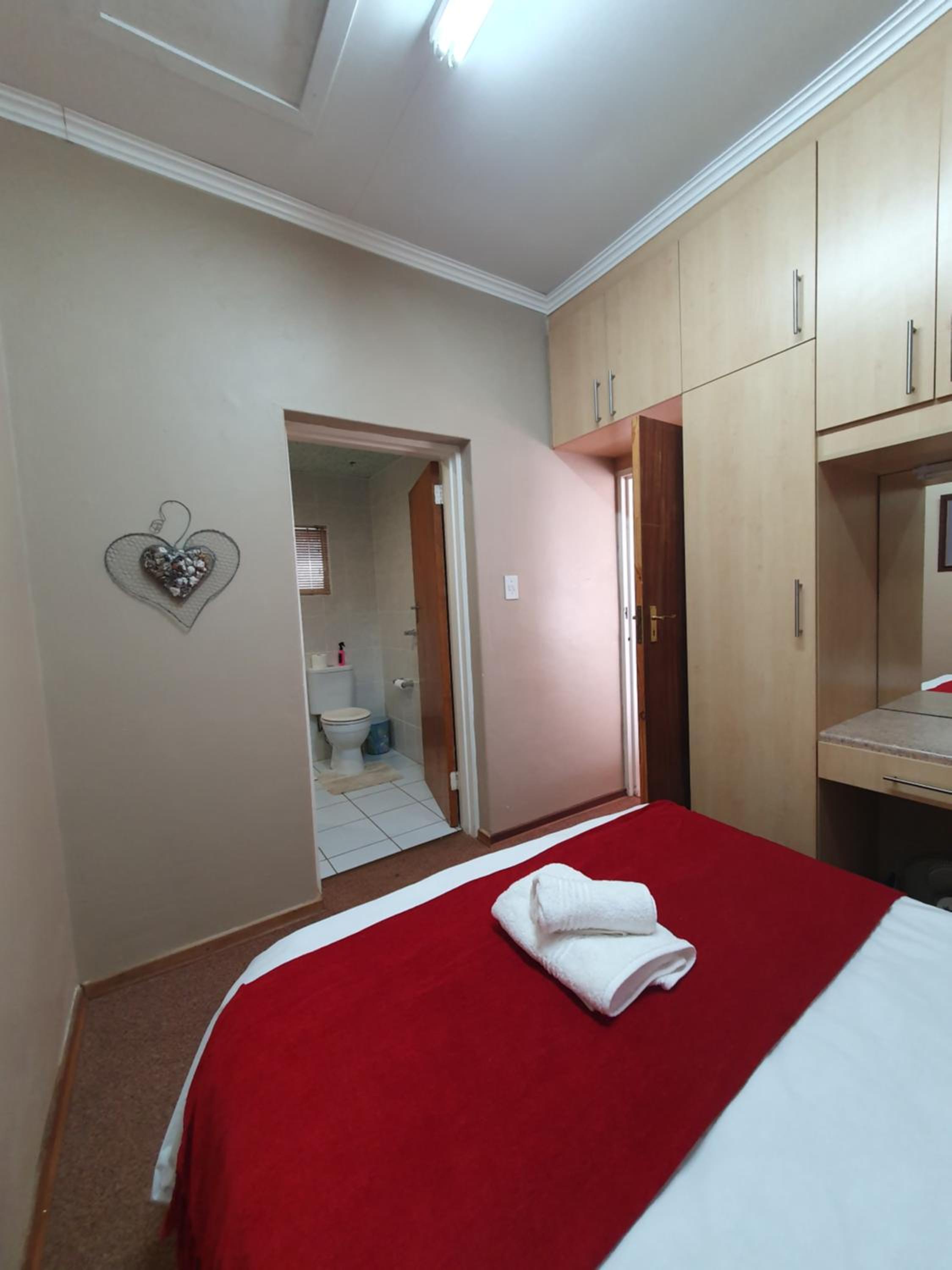 Two-Bedroom Apartment - Photo 11
