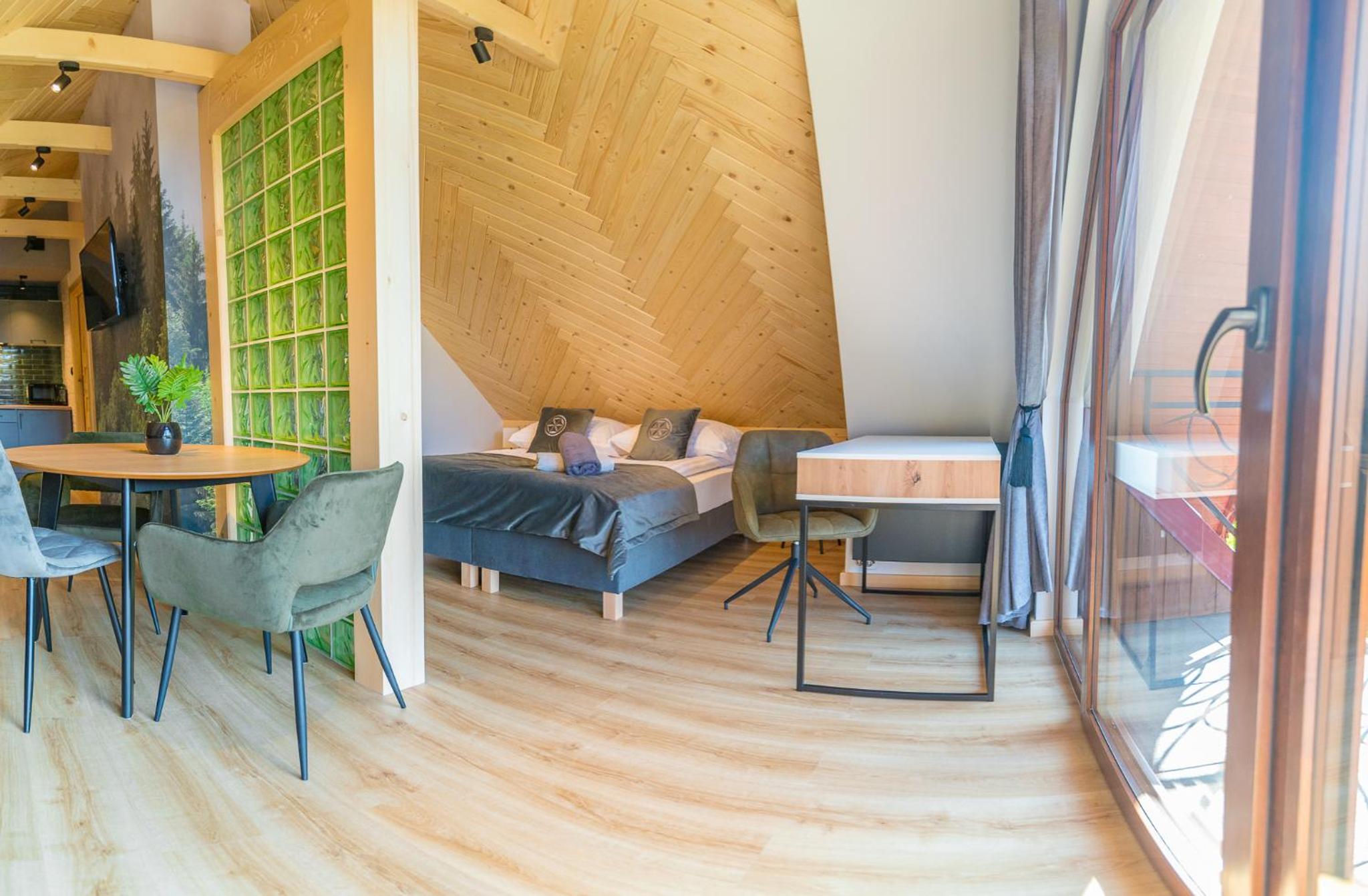 Suite with Mountain View - Photo 24