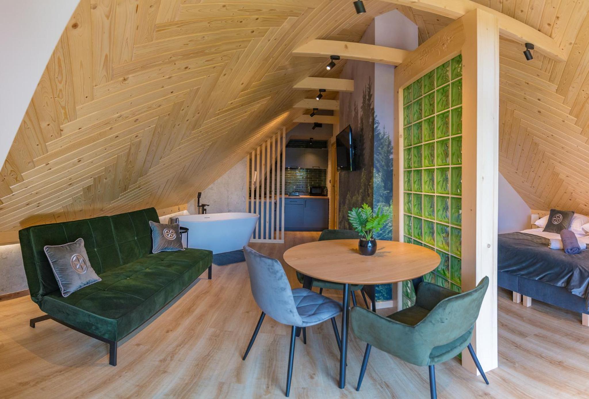 Suite with Mountain View - Photo 22