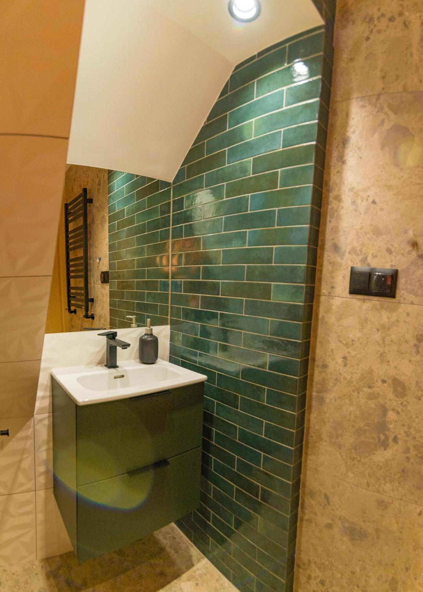 Suite with Mountain View - Photo 40