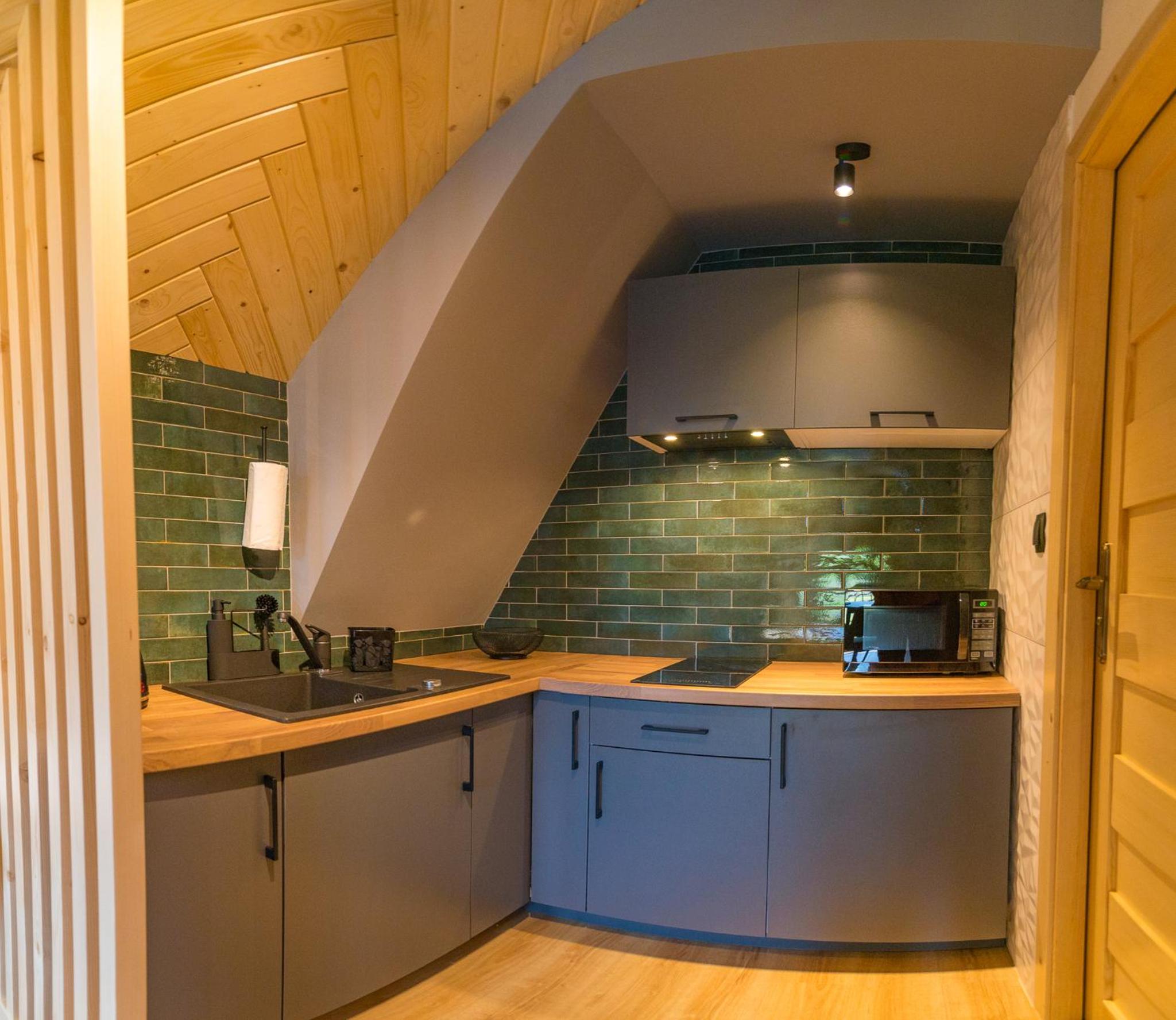 Suite with Mountain View - Photo 21