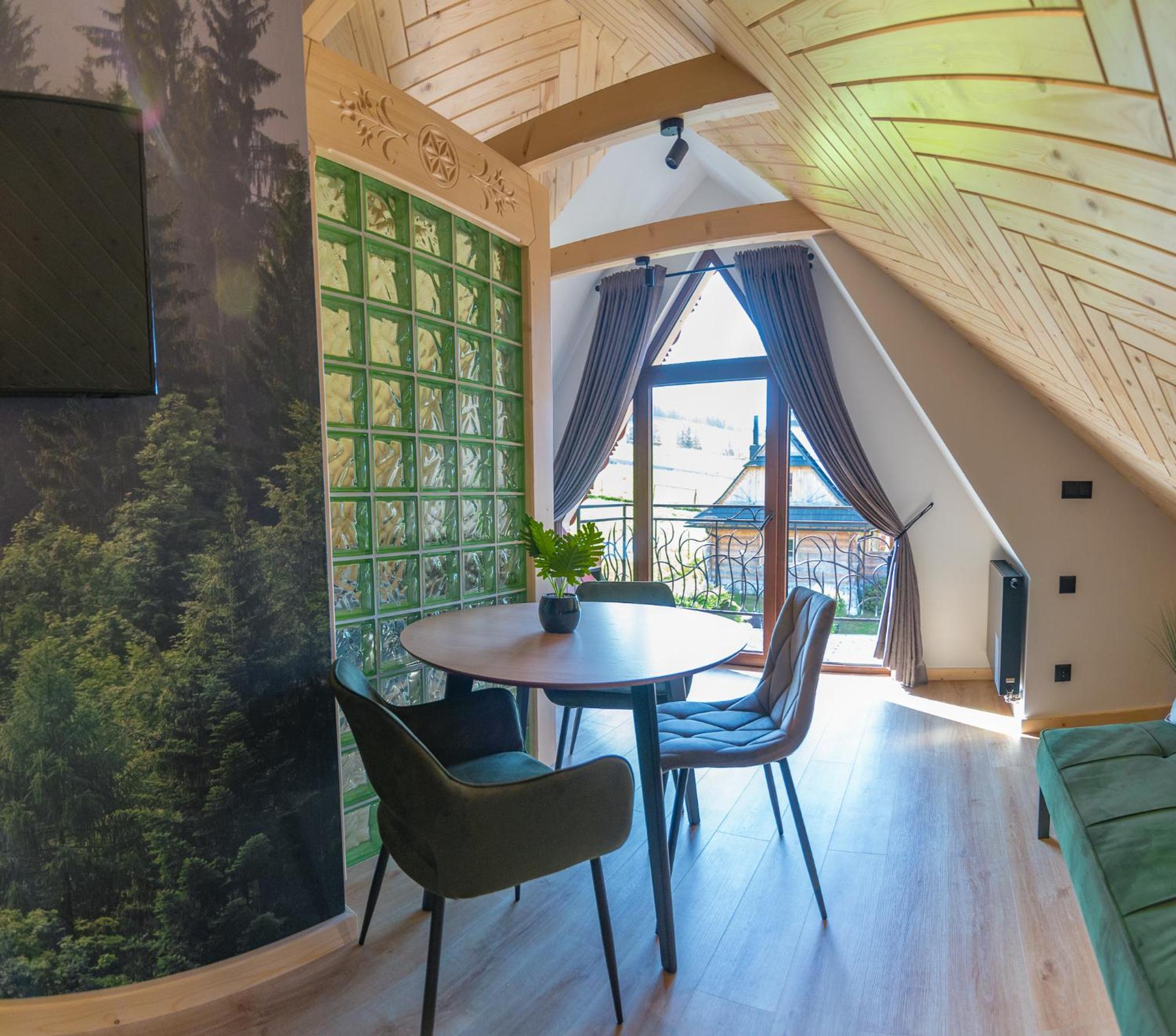 Suite with Mountain View - Photo 43