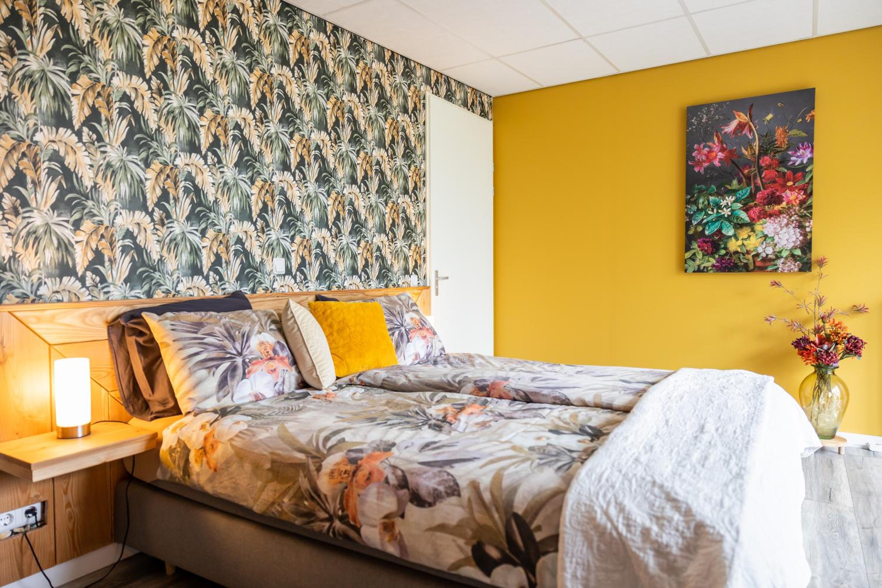Deluxe Queen Room - Photo 3