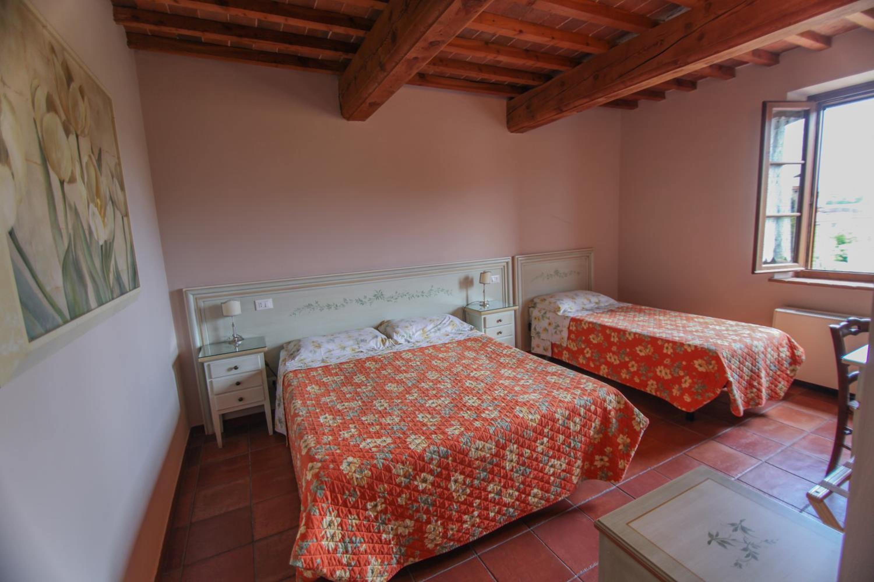 Triple Room - Photo 7