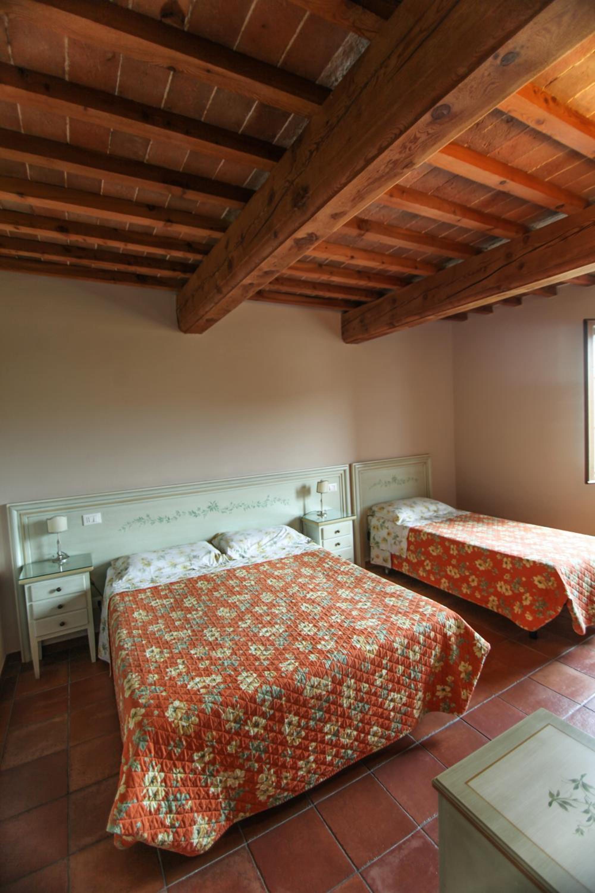 Triple Room - Photo 8