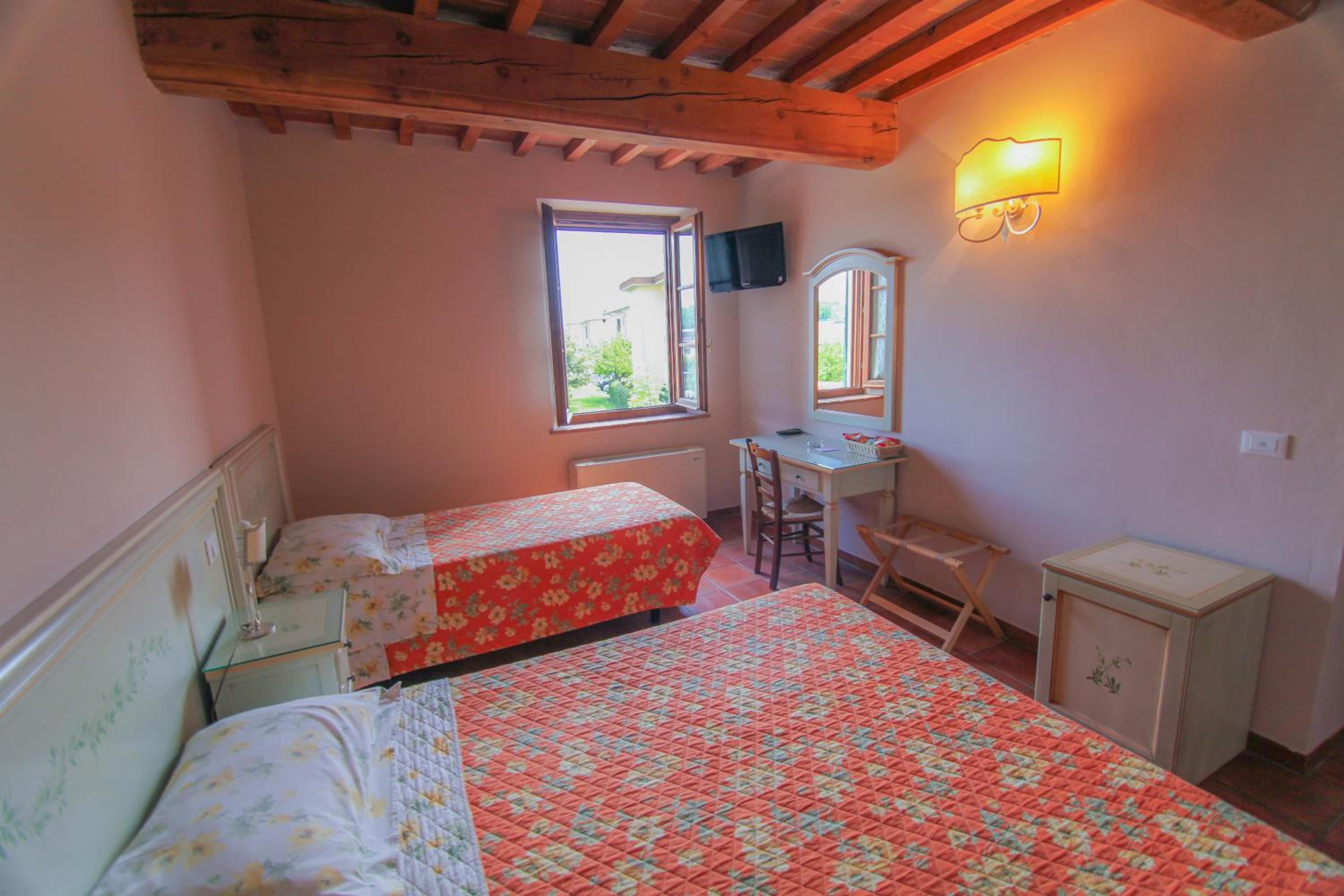Triple Room - Photo 6