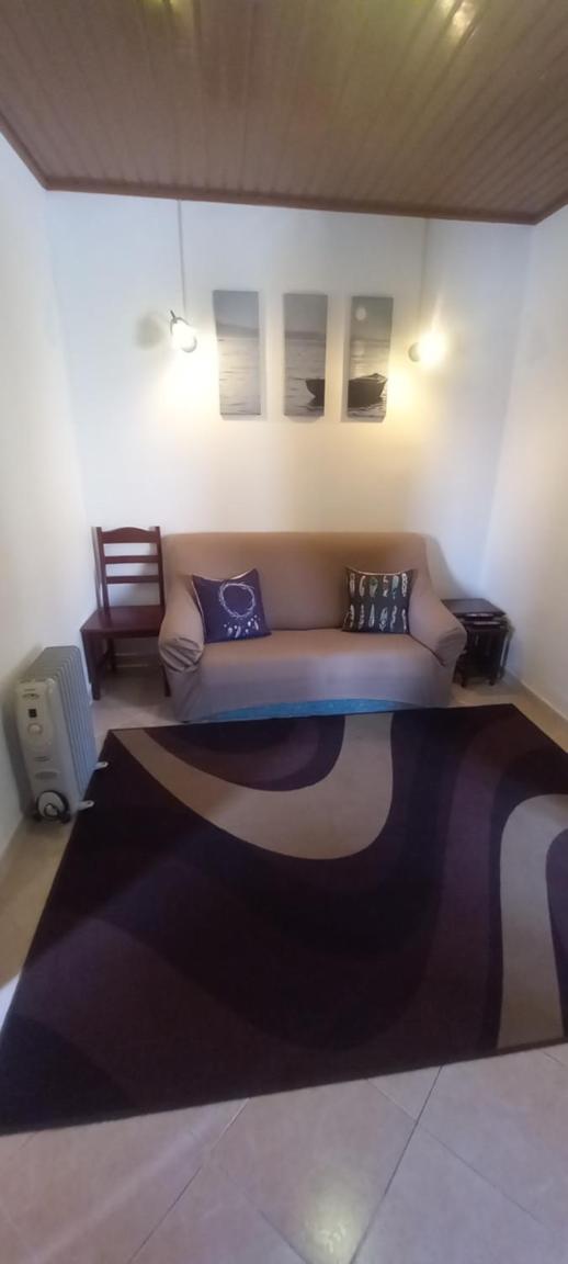 One-Bedroom House - Photo 3