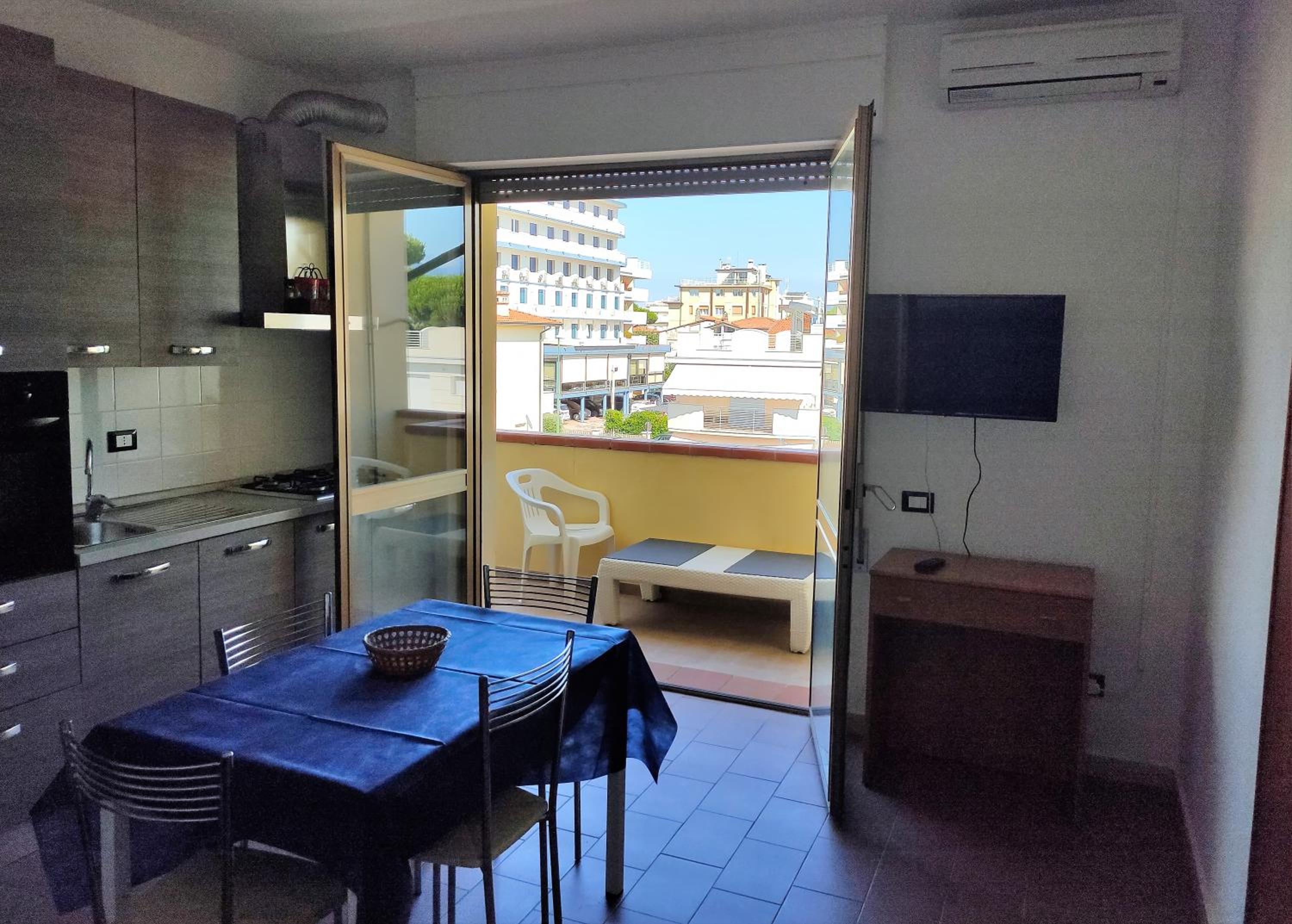 Studio Apartment