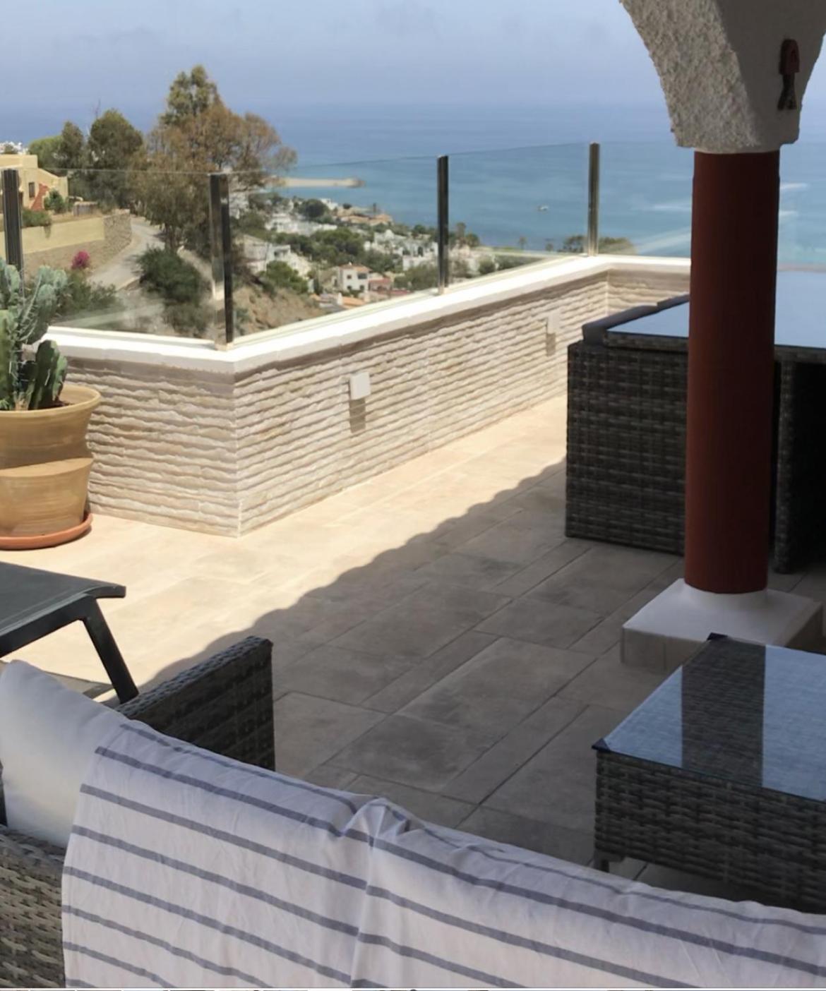 Three-Bedroom Villa photo 2