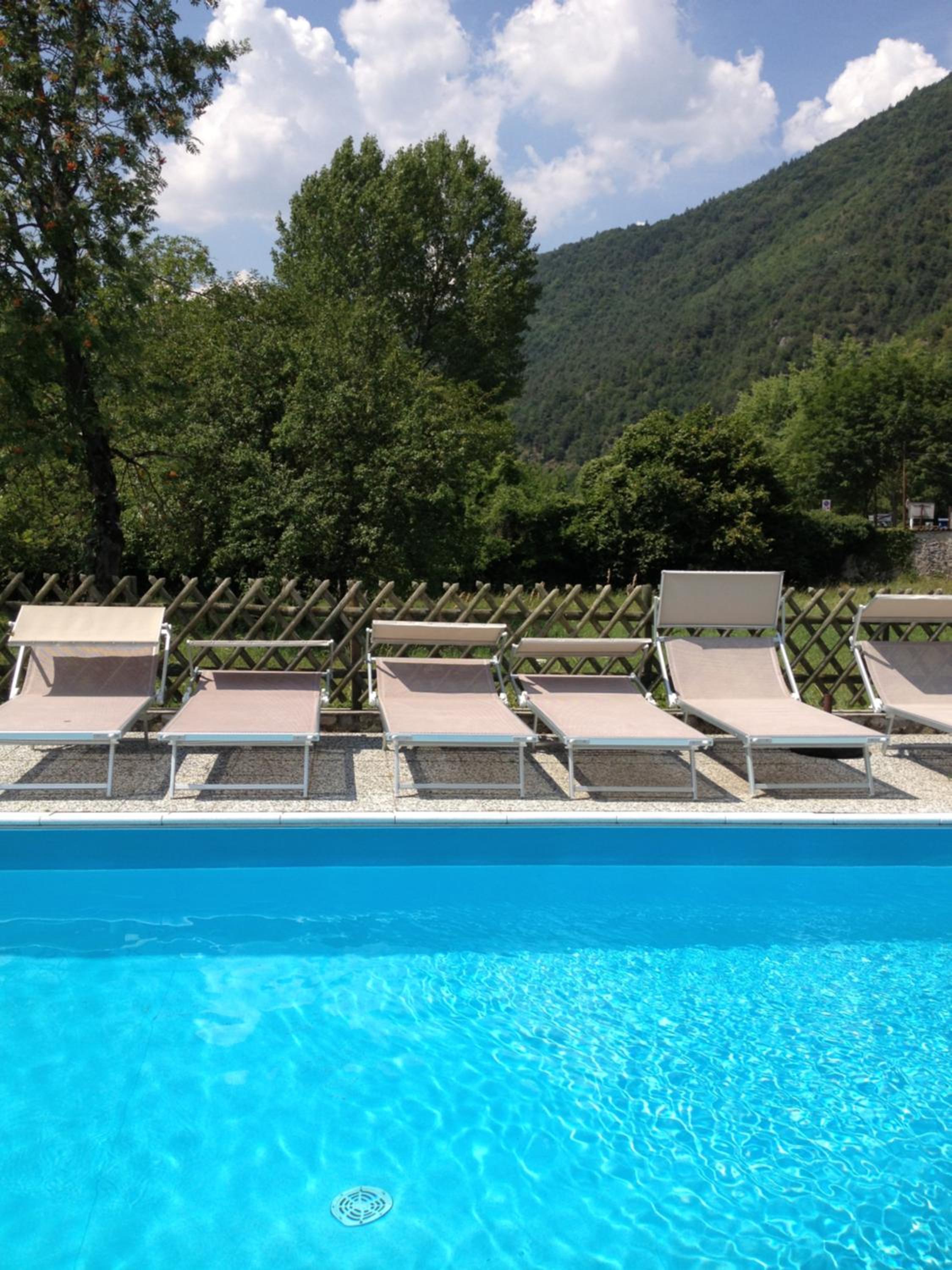 Double or Twin Room with Lake View photo 3