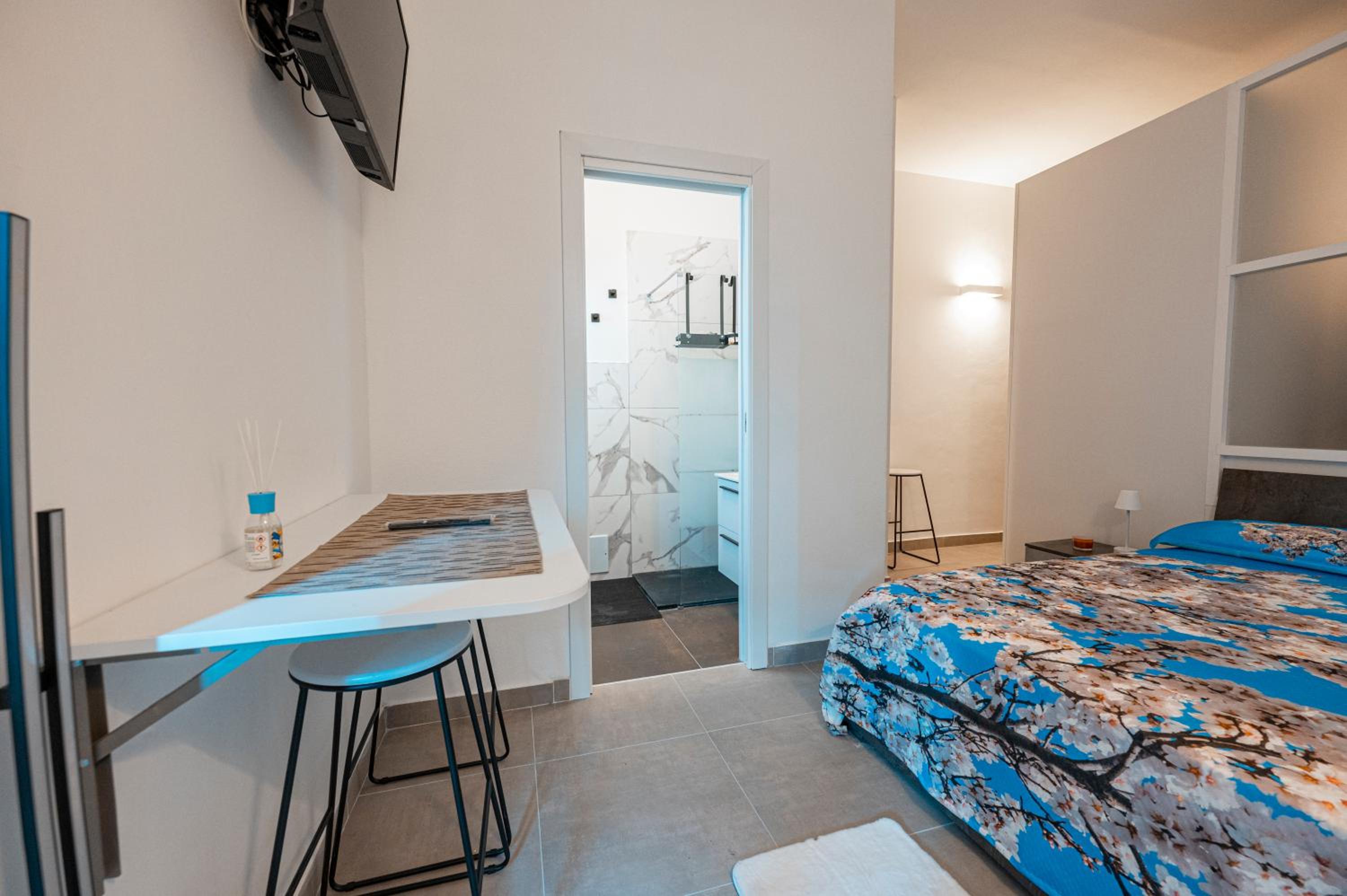 Family Room with Balcony - Photo 16