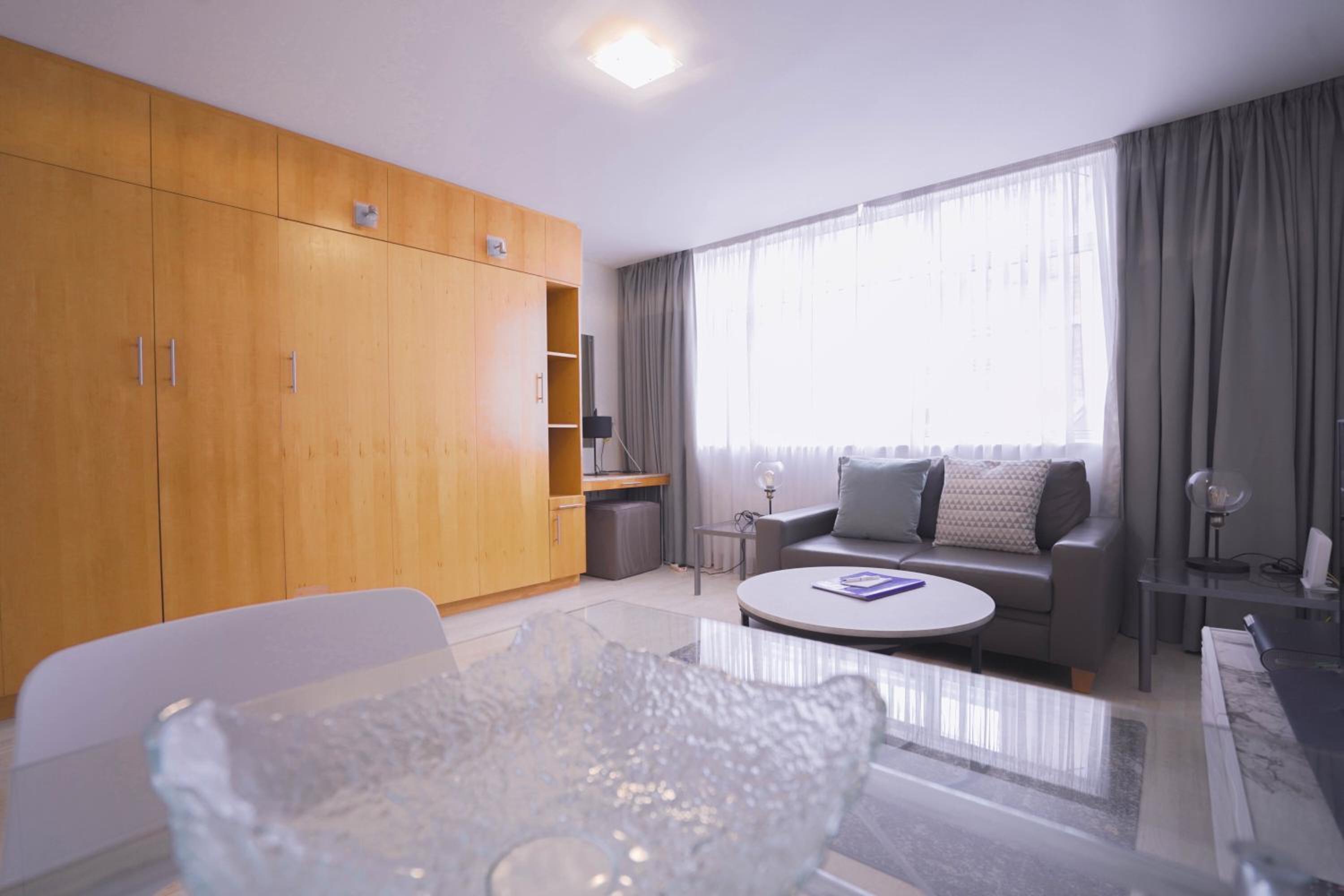 Studio Apartment photo 1