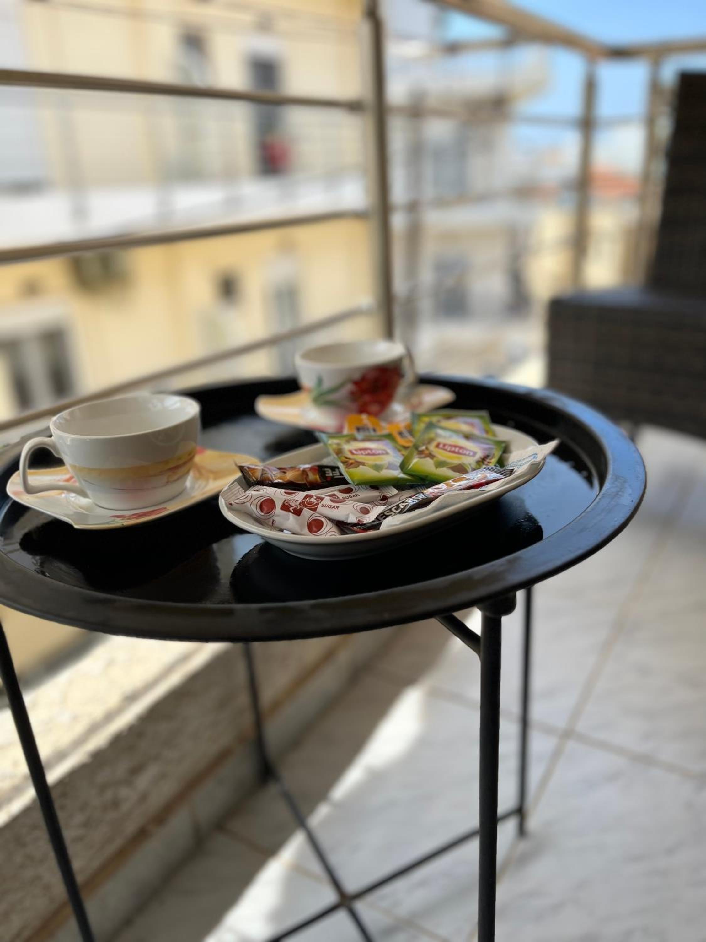 Apartment with Balcony - Photo 4