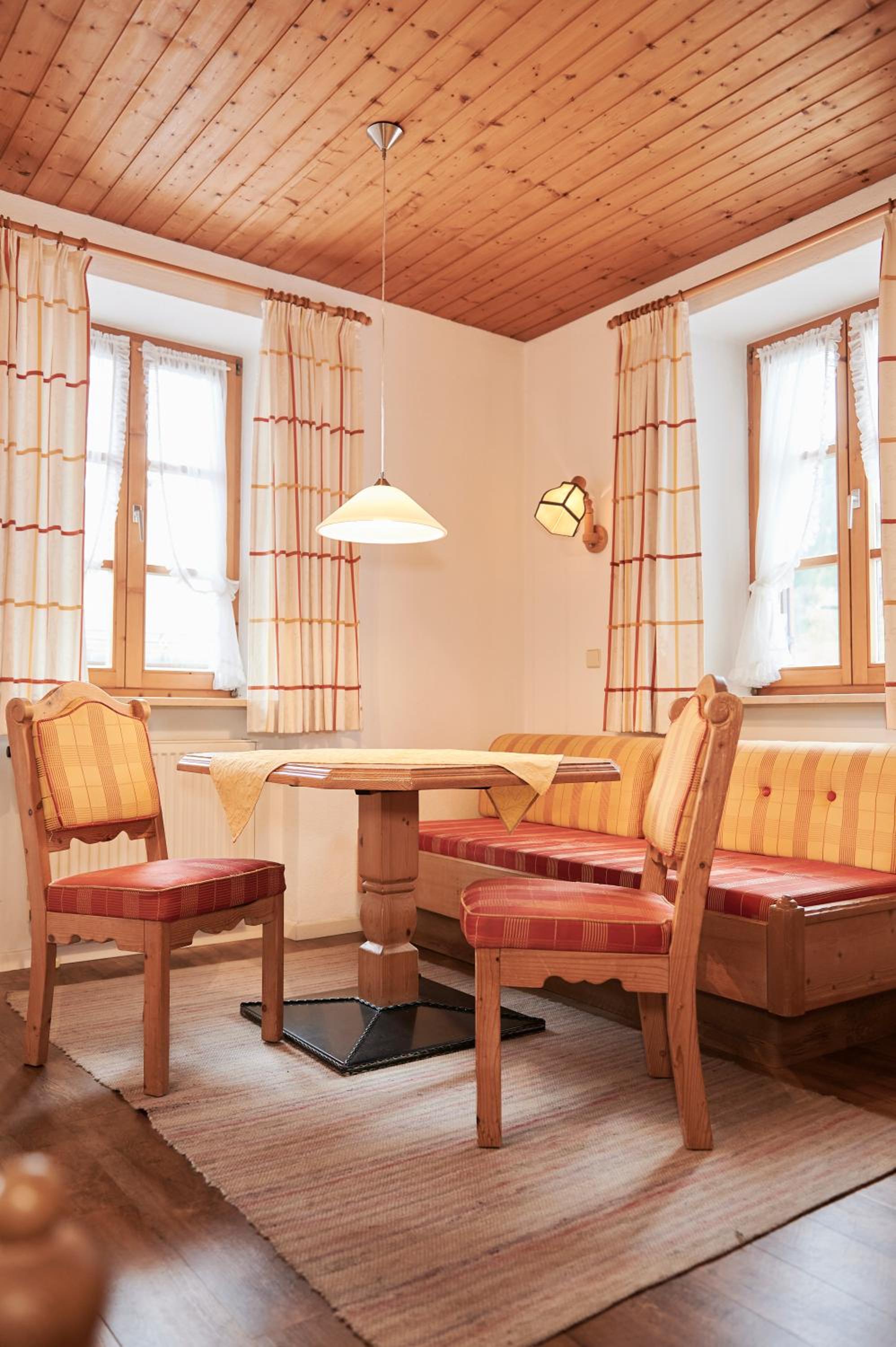 One-Bedroom Apartment 201 (2-4 Adults) photo 2
