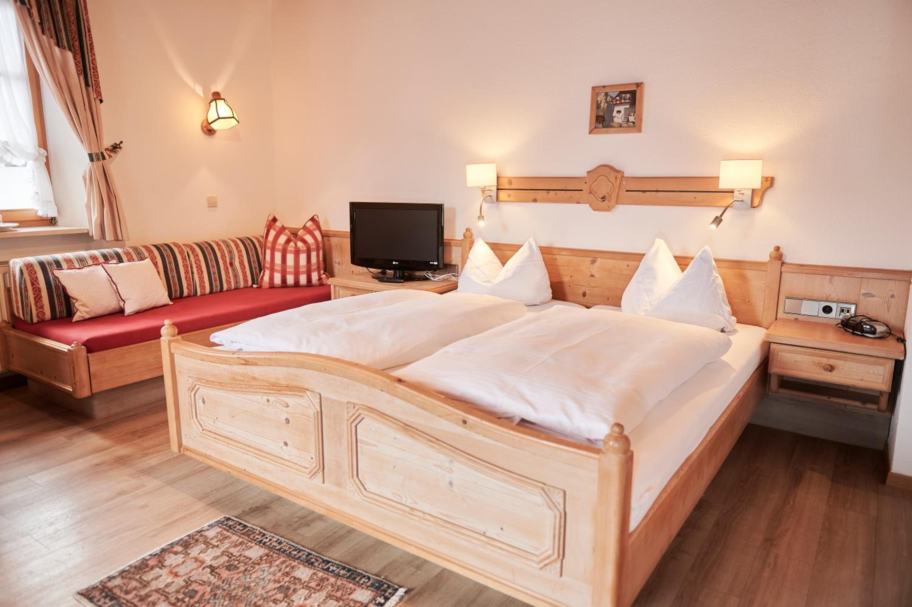 Studio Apartment 202 (2 Adults) photo 1