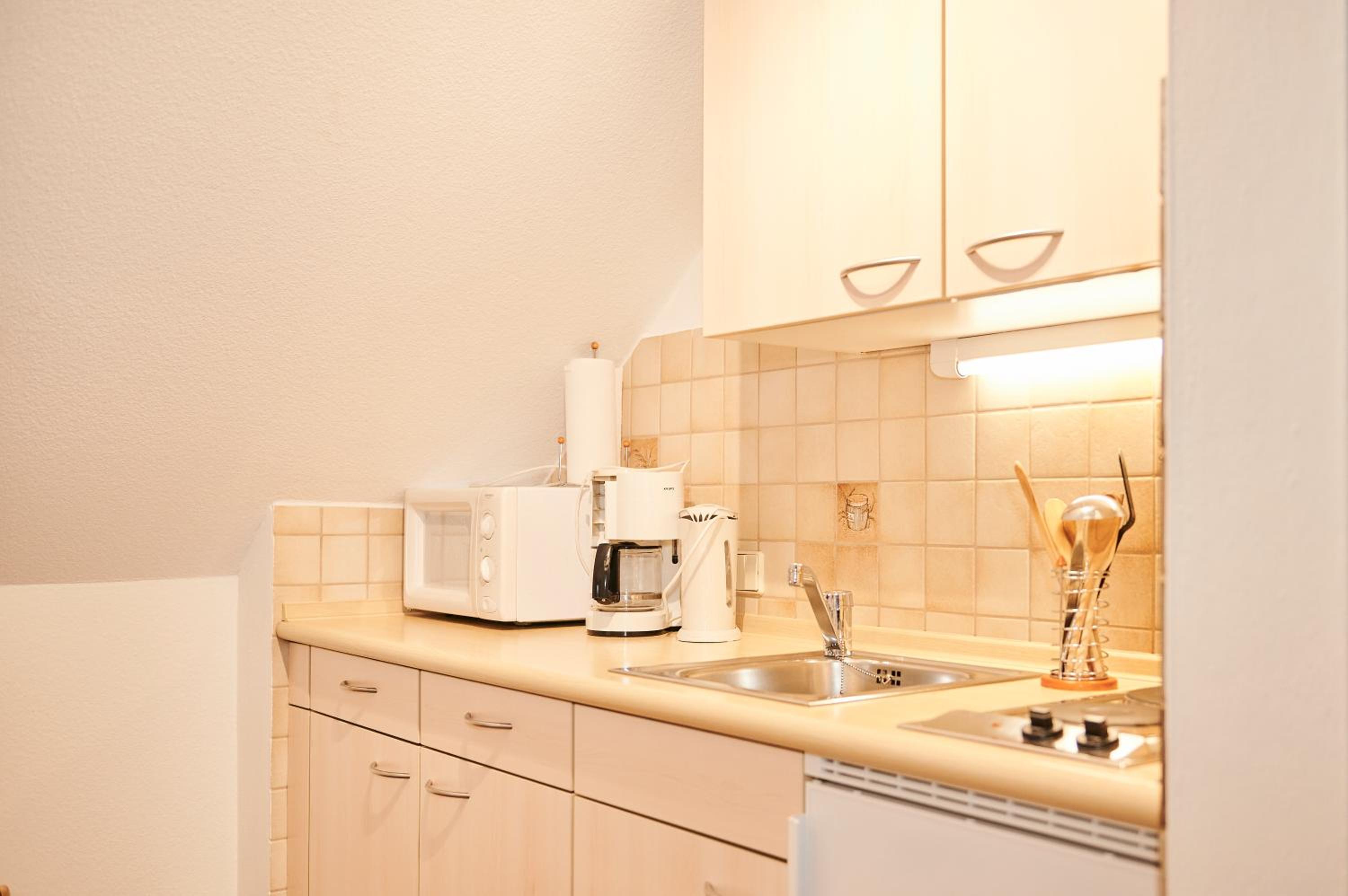 One-Bedroom Apartment 203 (2-4 Adults) photo 2