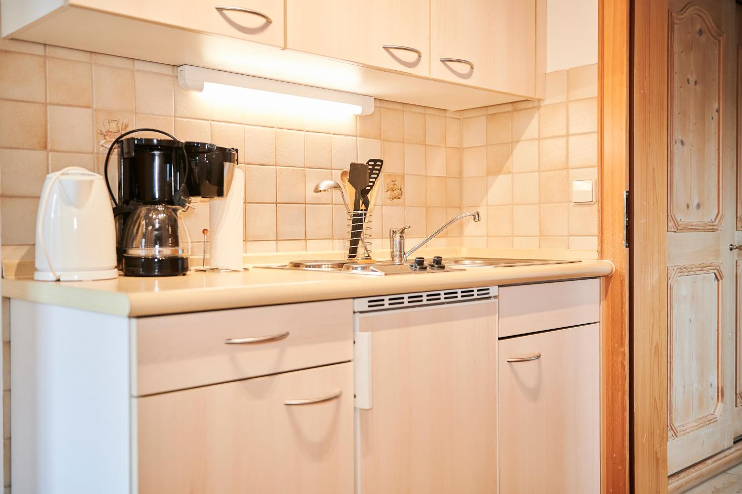 Studio Apartment 204 (2 Adults) photo 3