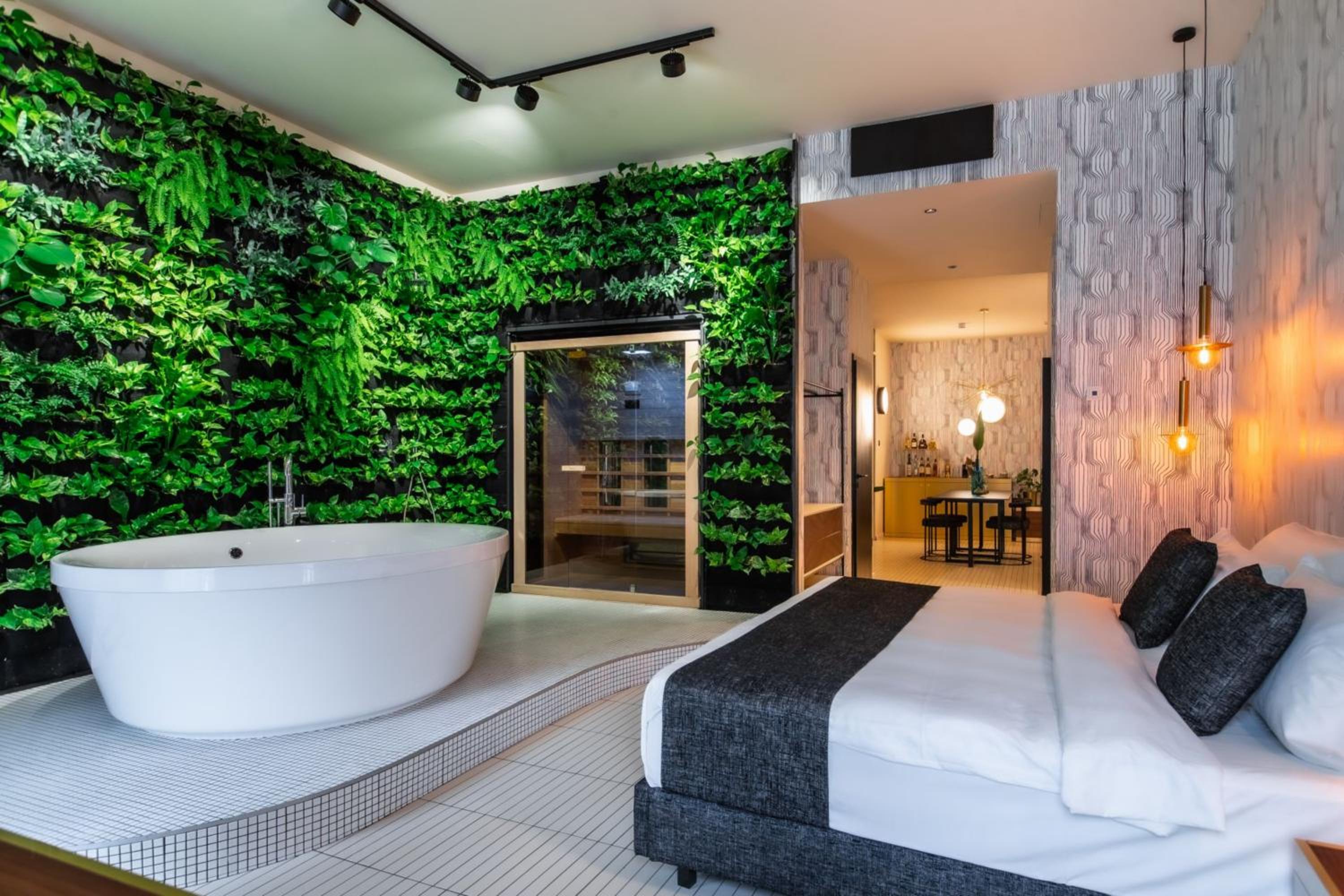 King Suite with Spa Bath