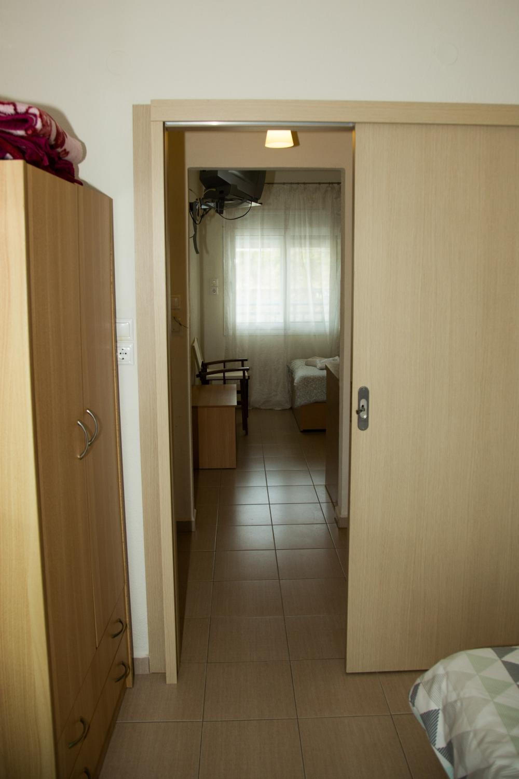 Studio (3 Adults) photo 1