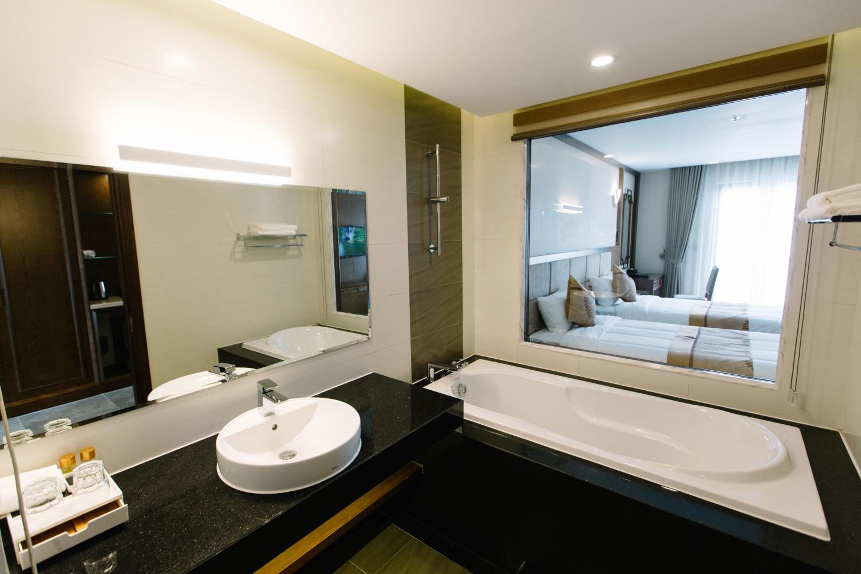 Family Suite - Photo 7