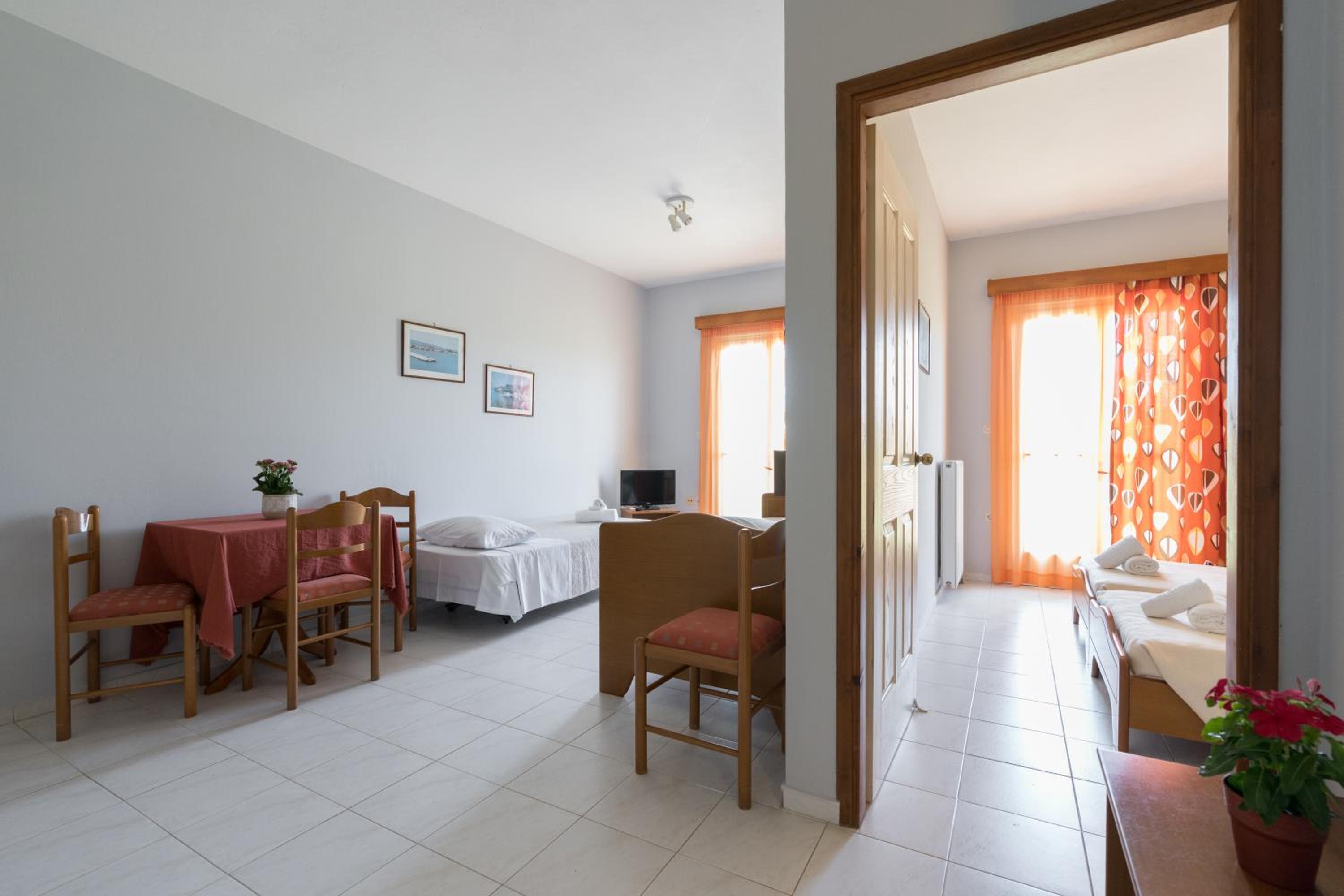 One-Bedroom Apartment (4 Adults)