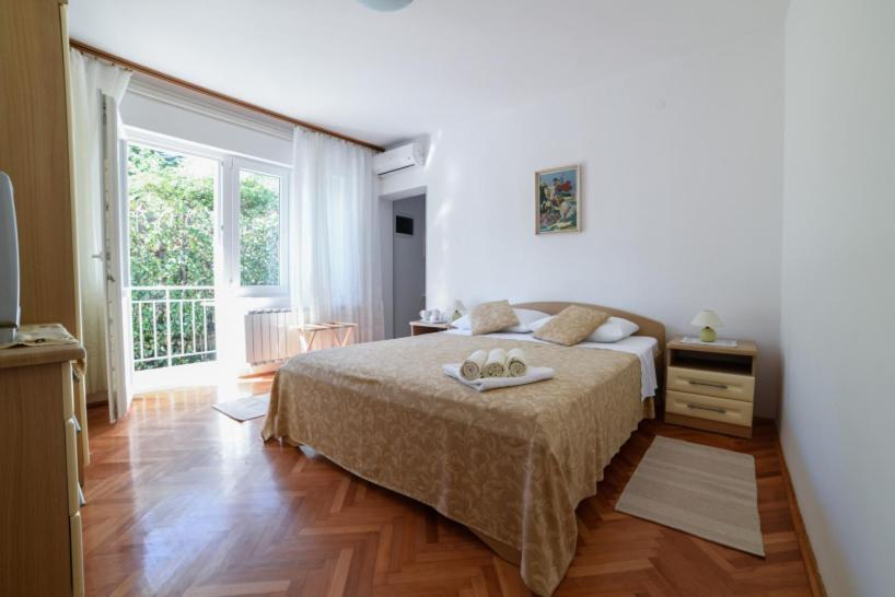 Studio with Terrace