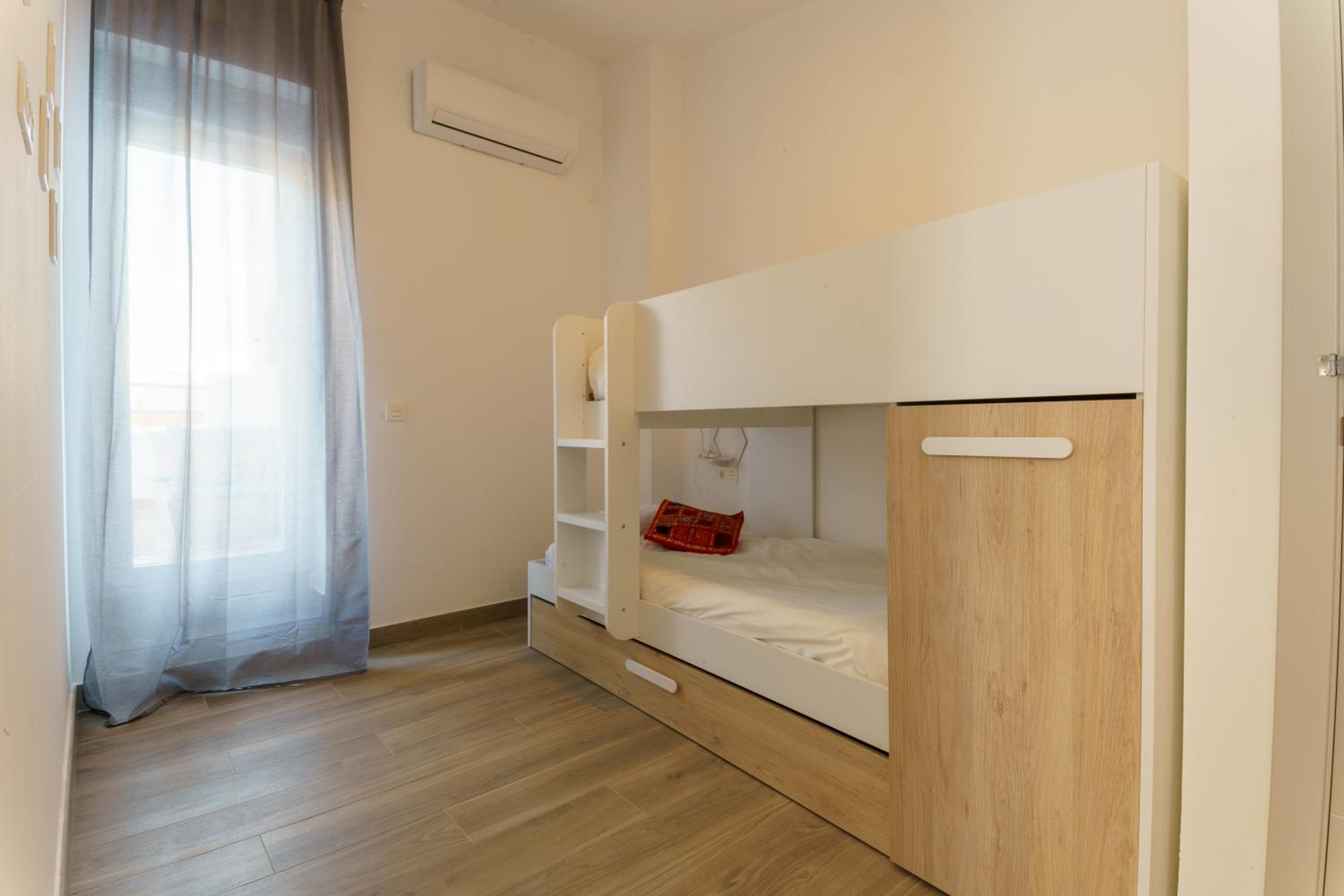Duplex Apartment - Photo 8