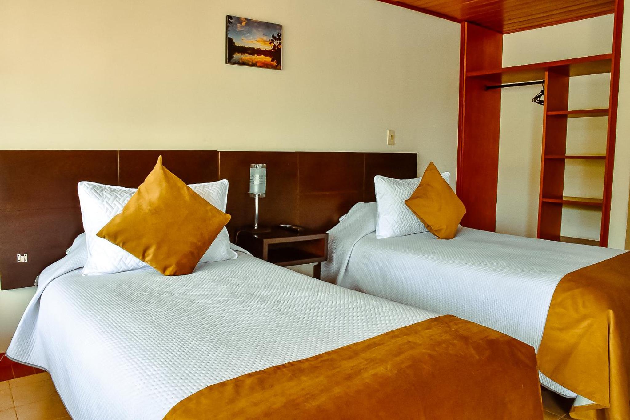 Double or Twin Room photo 3
