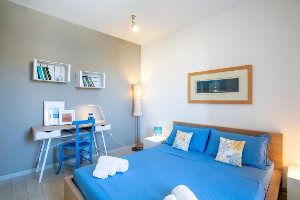 Three-Bedroom House photo 2
