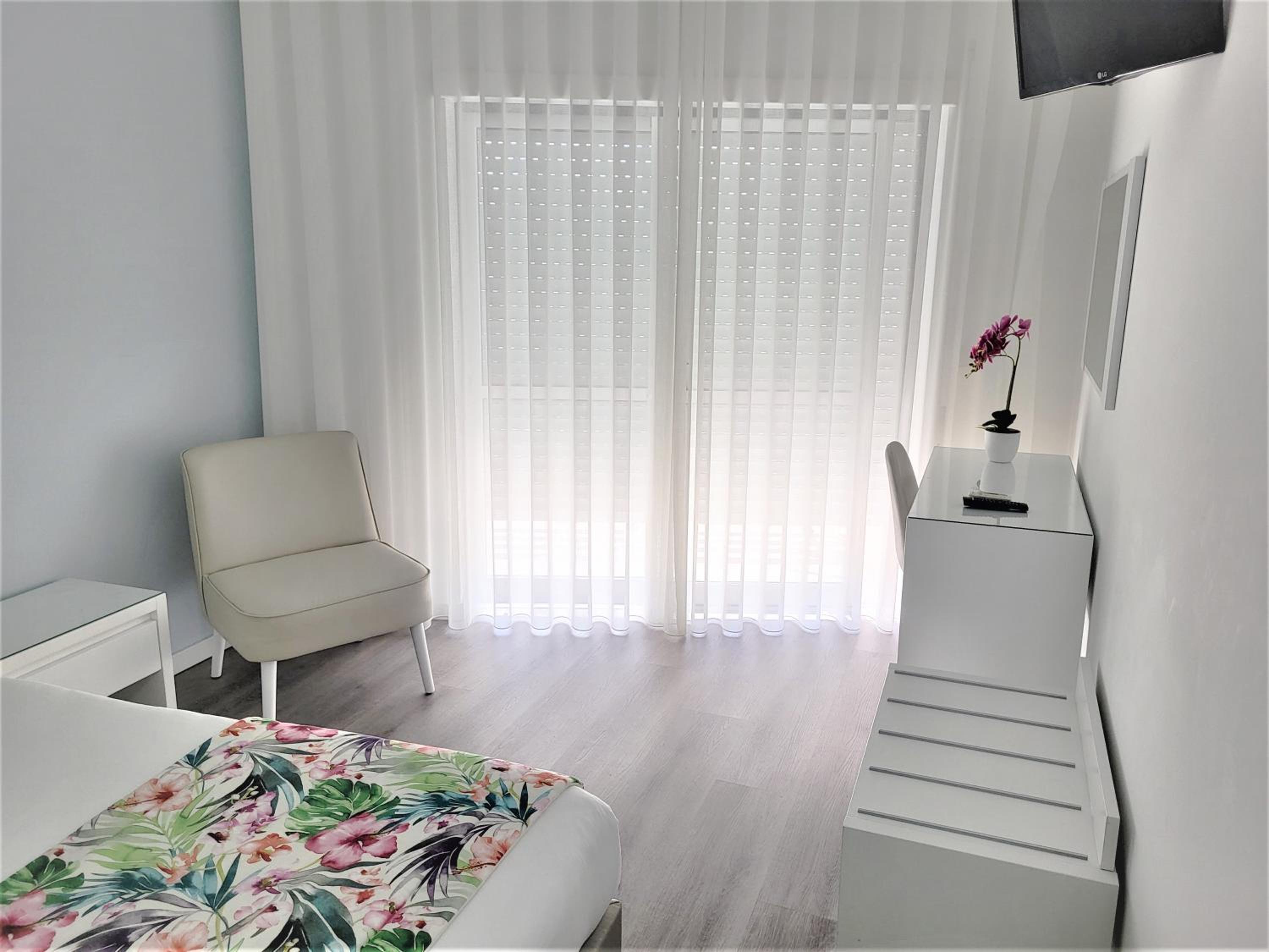 Double or Twin Room - Photo 21
